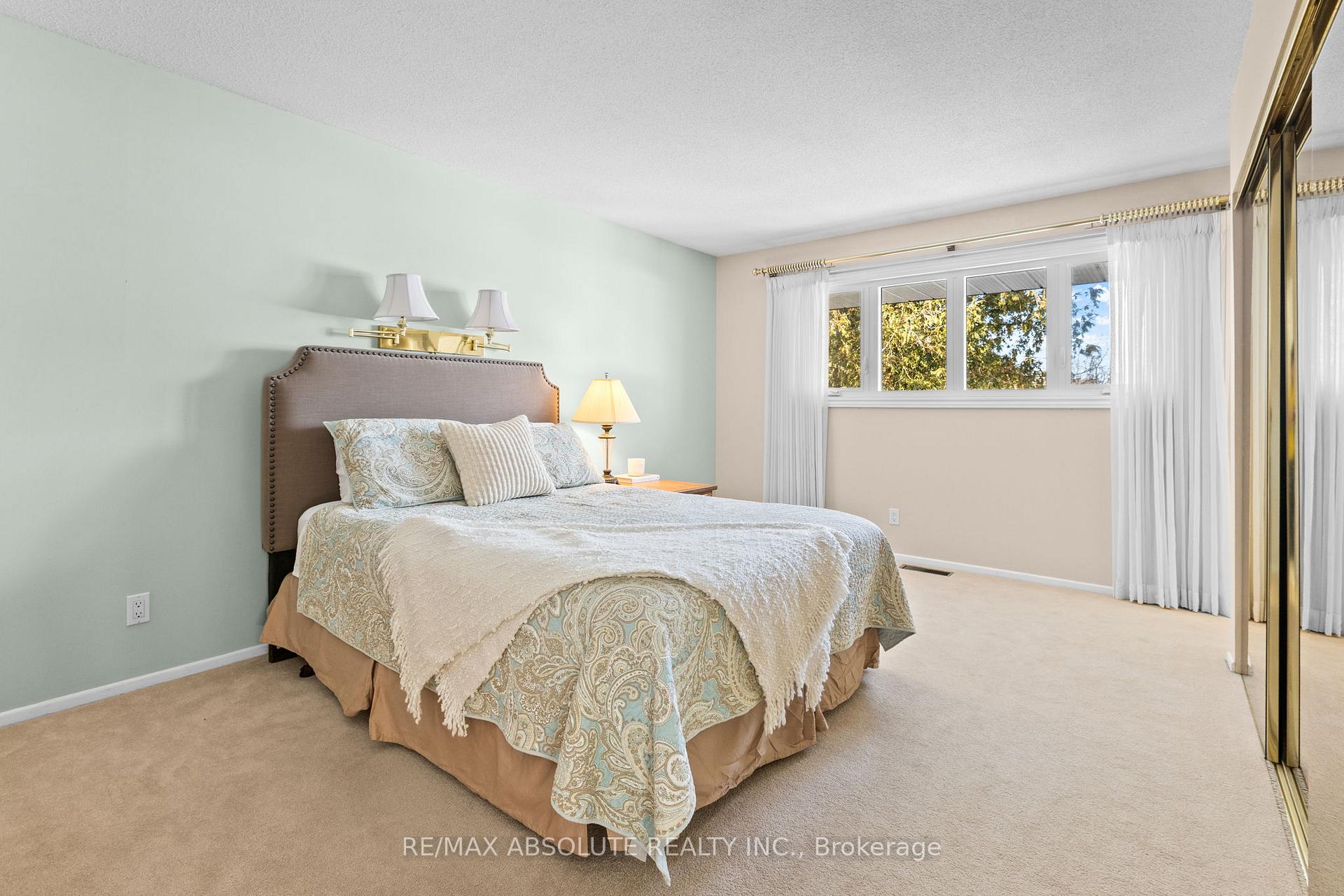 Photo 29 of 22 Banting Crescent, Ottawa, Kanata - Beaverbrook — HOMEH