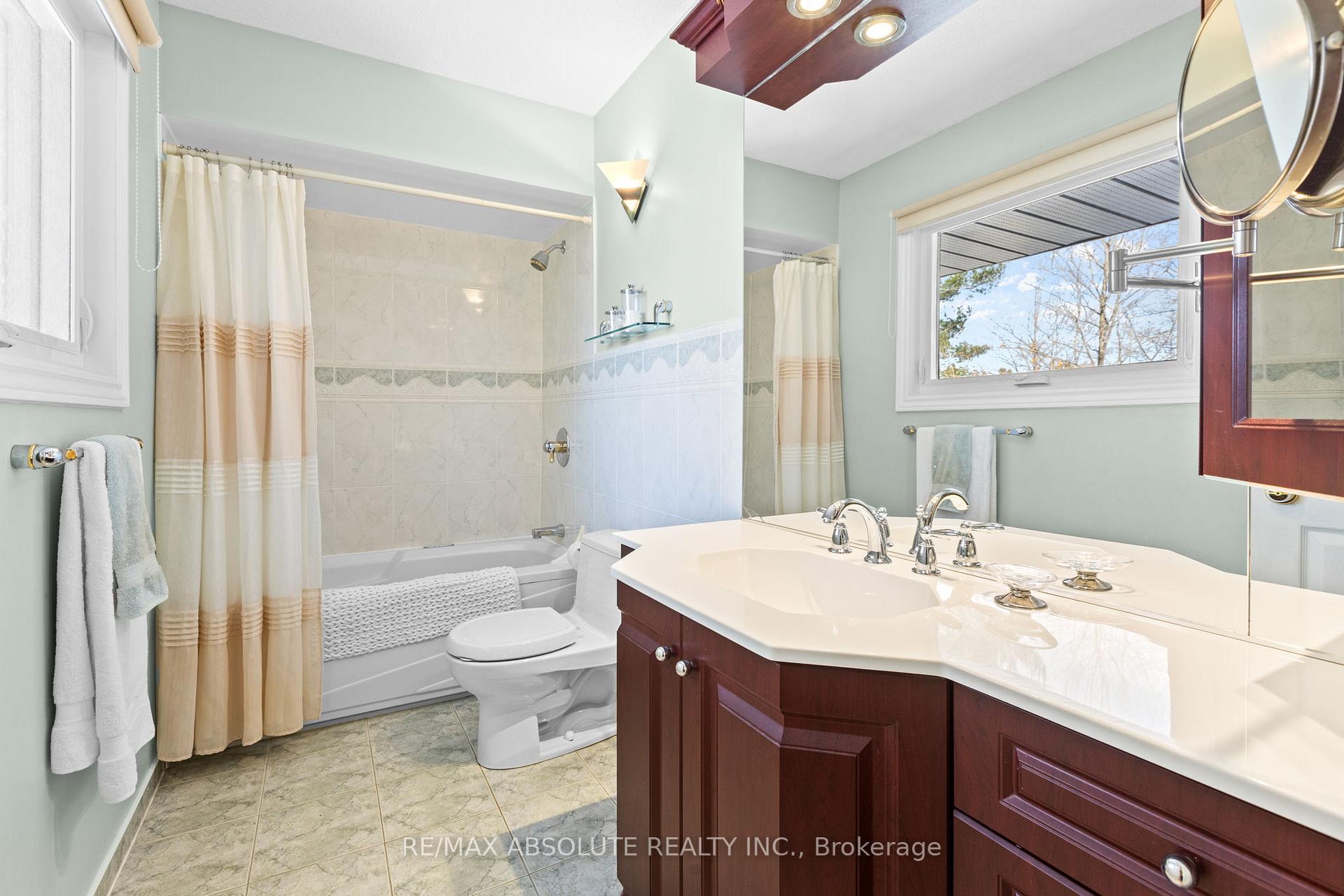 Photo 30 of 22 Banting Crescent, Ottawa, Kanata - Beaverbrook — HOMEH