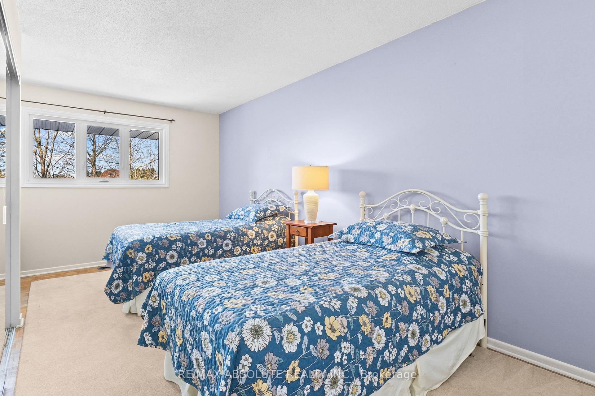 Photo 35 of 22 Banting Crescent, Ottawa, Kanata - Beaverbrook — HOMEH