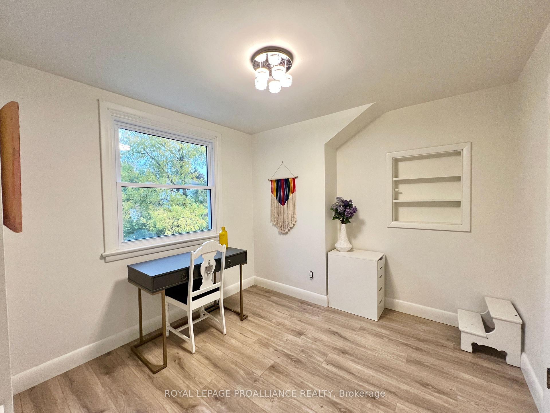 Photo 21 of 178 Burnham Street, Belleville, Belleville Ward — HOMEH
