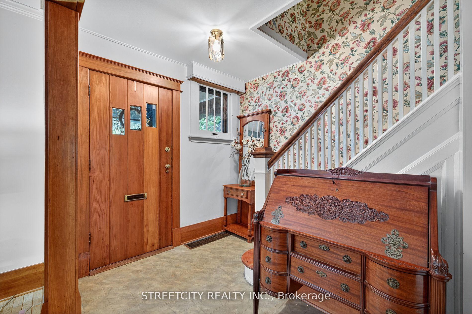 Photo 5 of 947 Maitland Street, London, East B — HOMEH