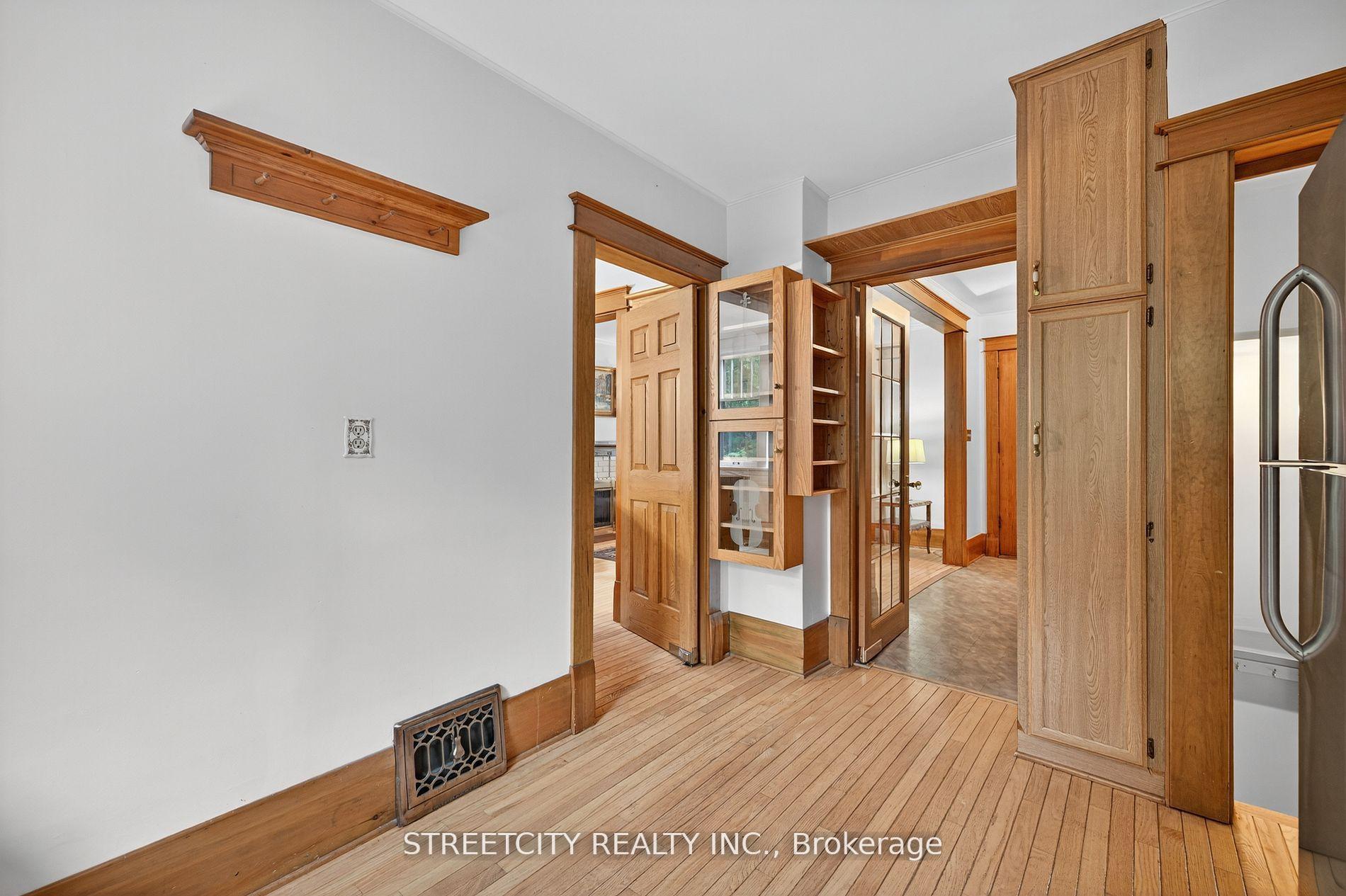Photo 12 of 947 Maitland Street, London, East B — HOMEH