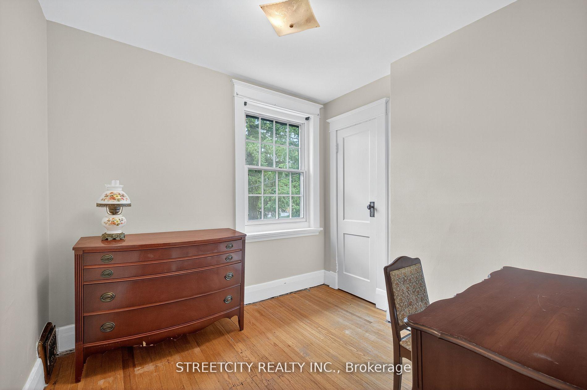 Photo 23 of 947 Maitland Street, London, East B — HOMEH