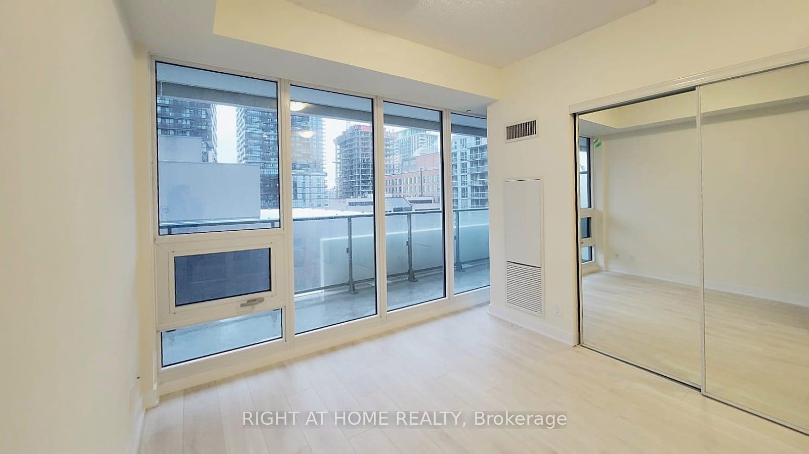 Photo 24 of Unit 902, 2221 Yonge Street, Toronto, Mount Pleasant West — HOMEH