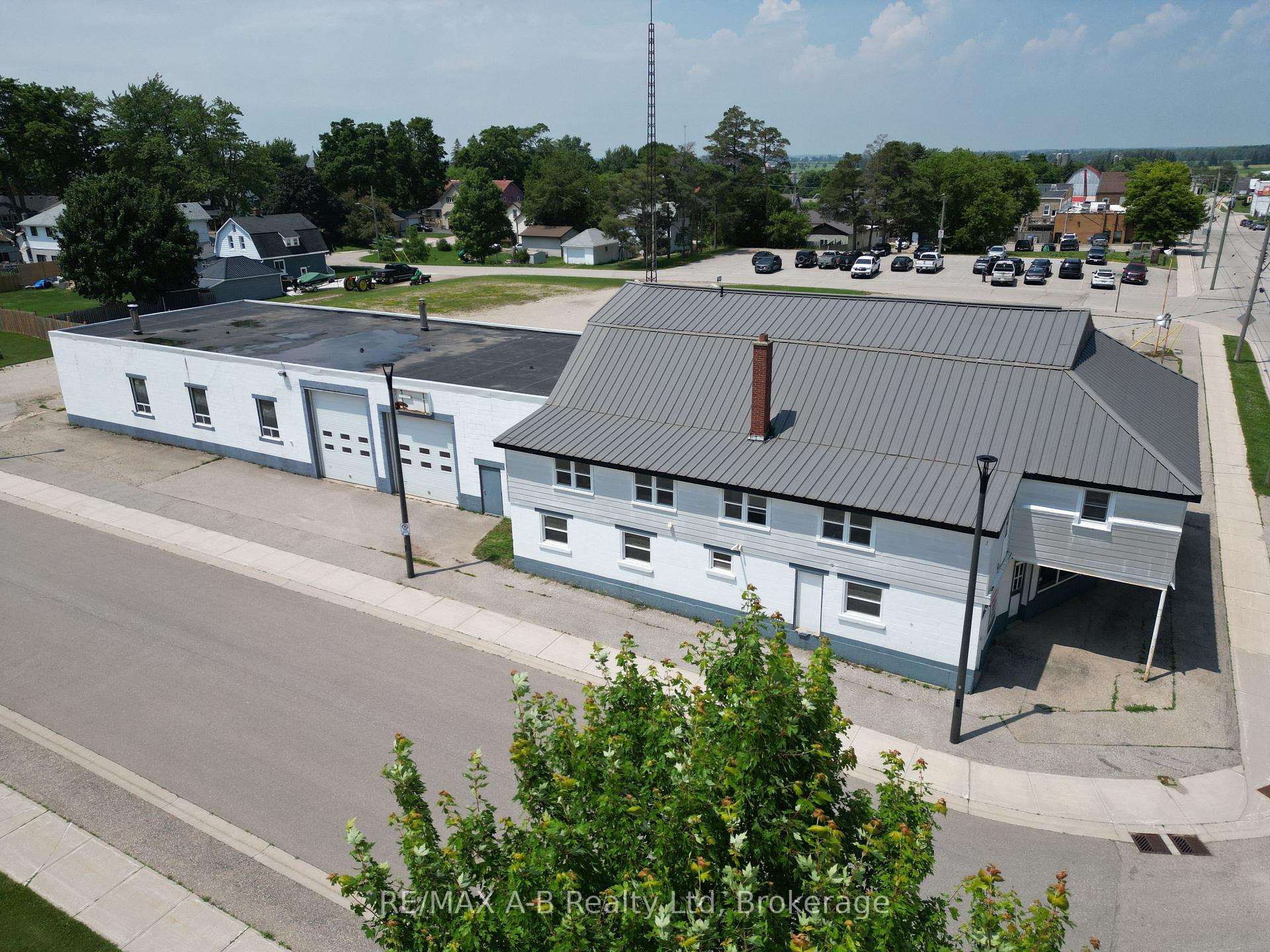 Photo 1 of 15 Mill Street E, Perth East, Milverton — HOMEH