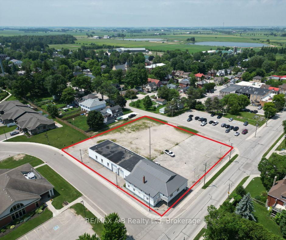 Photo 2 of 15 Mill Street E, Perth East, Milverton — HOMEH