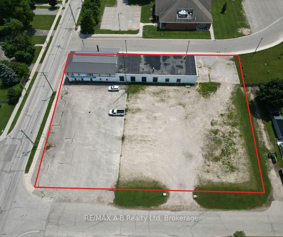 Photo 3 of 15 Mill Street E, Perth East, Milverton — HOMEH