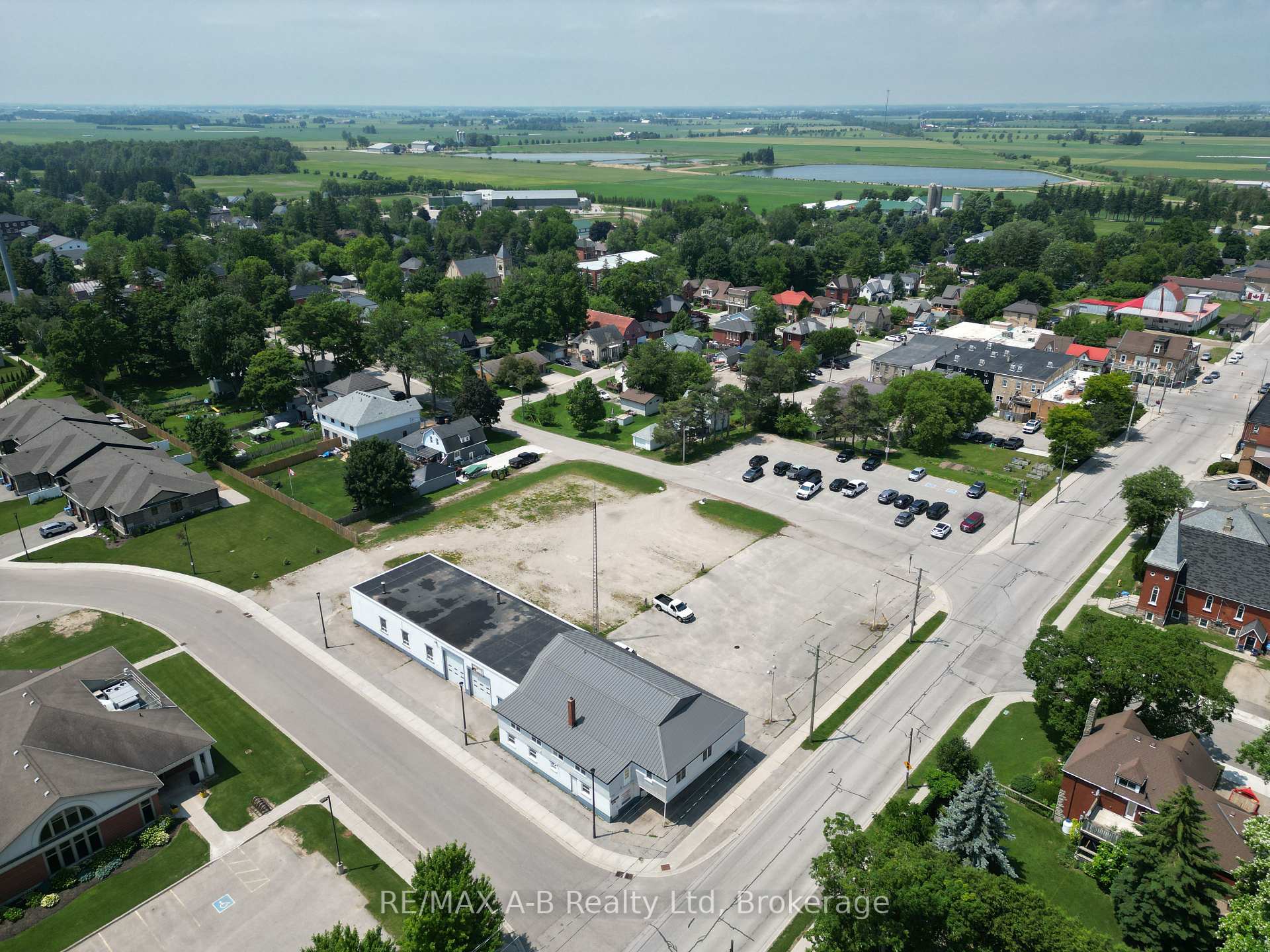 Photo 6 of 15 Mill Street E, Perth East, Milverton — HOMEH