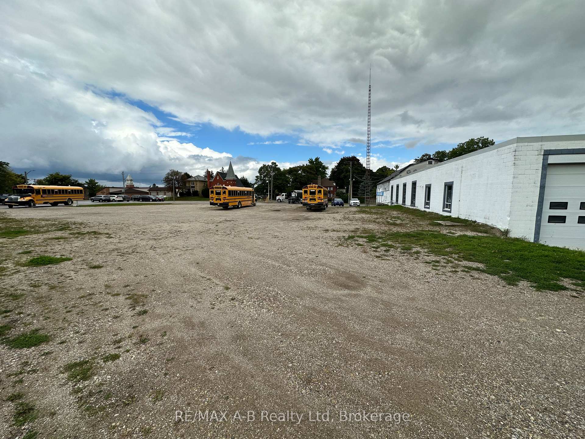 Photo 23 of 15 Mill Street E, Perth East, Milverton — HOMEH