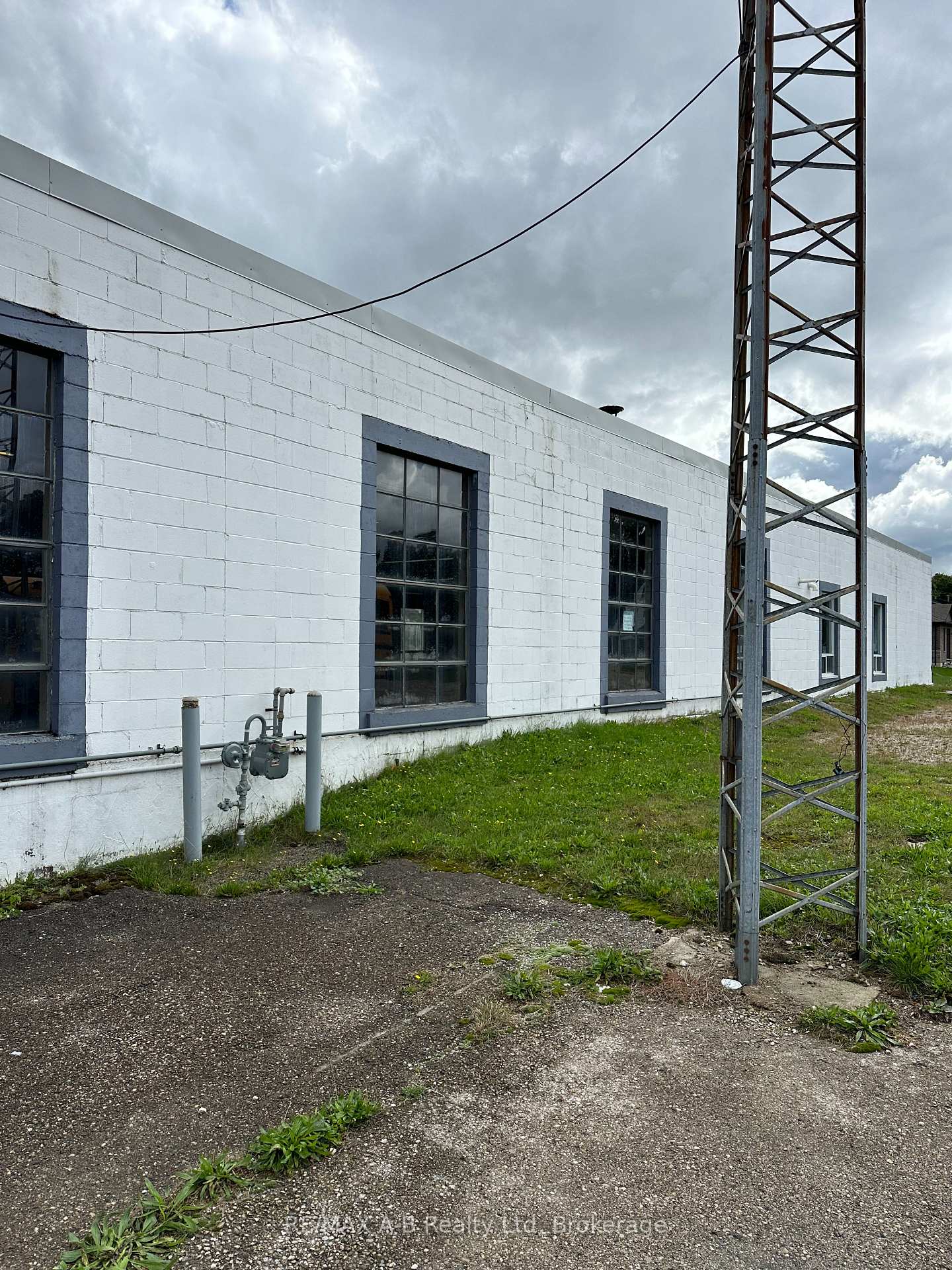 Photo 26 of 15 Mill Street E, Perth East, Milverton — HOMEH