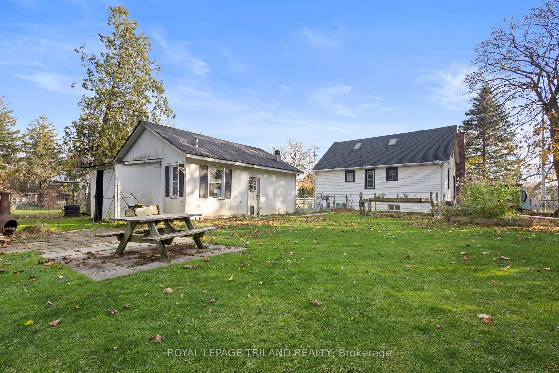 Photo 5 of 1248 Southdale Road E, London, South S — HOMEH