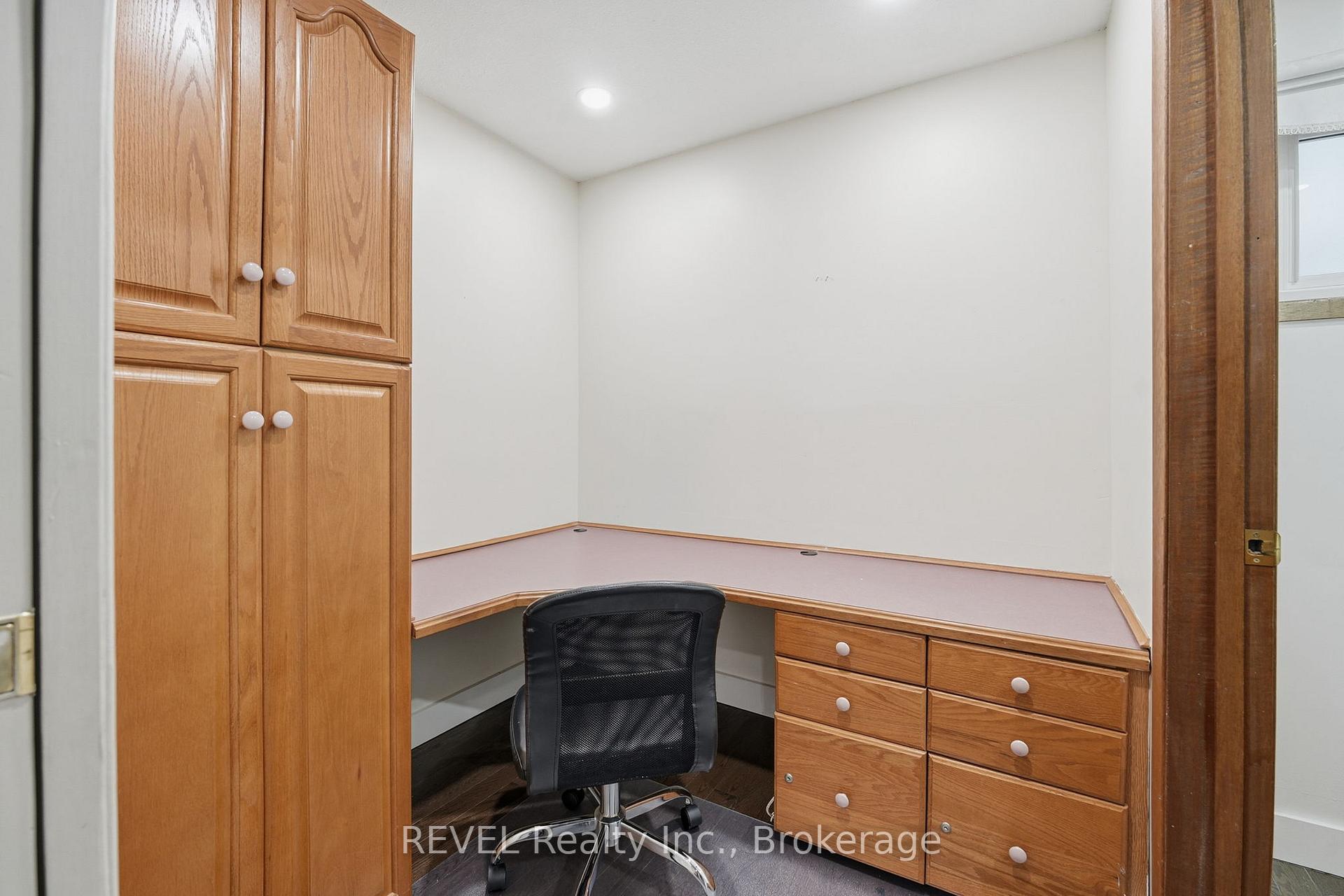 Photo 13 of 1 Laval Avenue, Welland, Lincoln/Crowland — HOMEH
