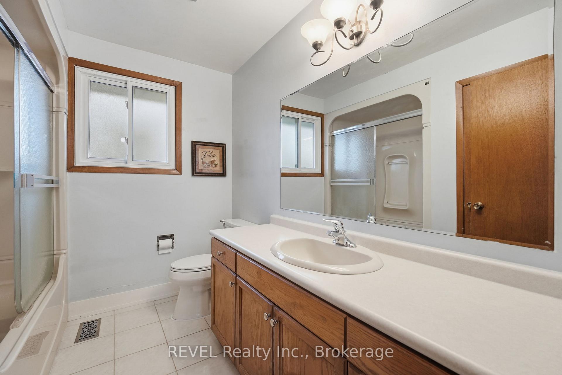 Photo 20 of 1 Laval Avenue, Welland, Lincoln/Crowland — HOMEH