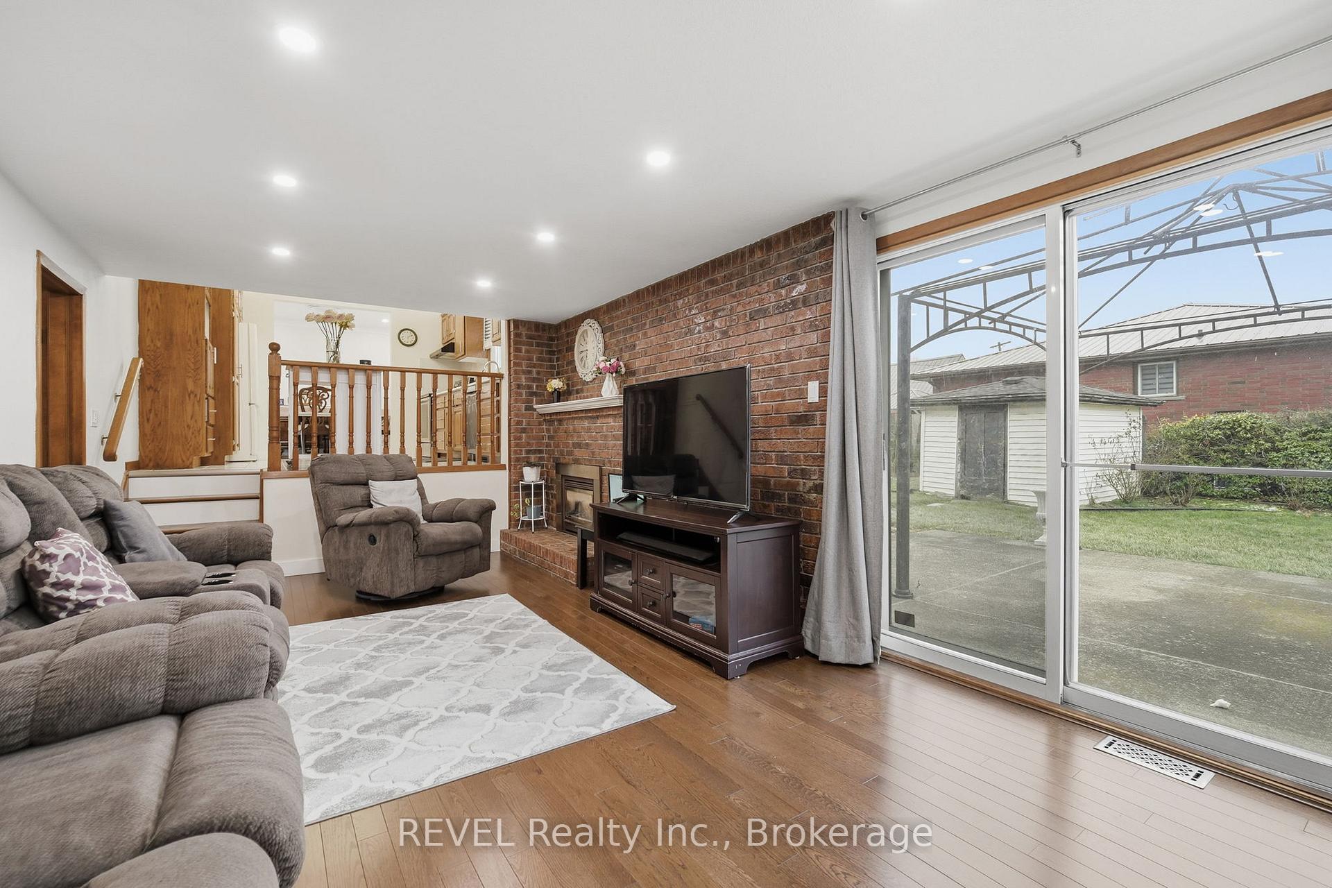 Photo 31 of 1 Laval Avenue, Welland, Lincoln/Crowland — HOMEH