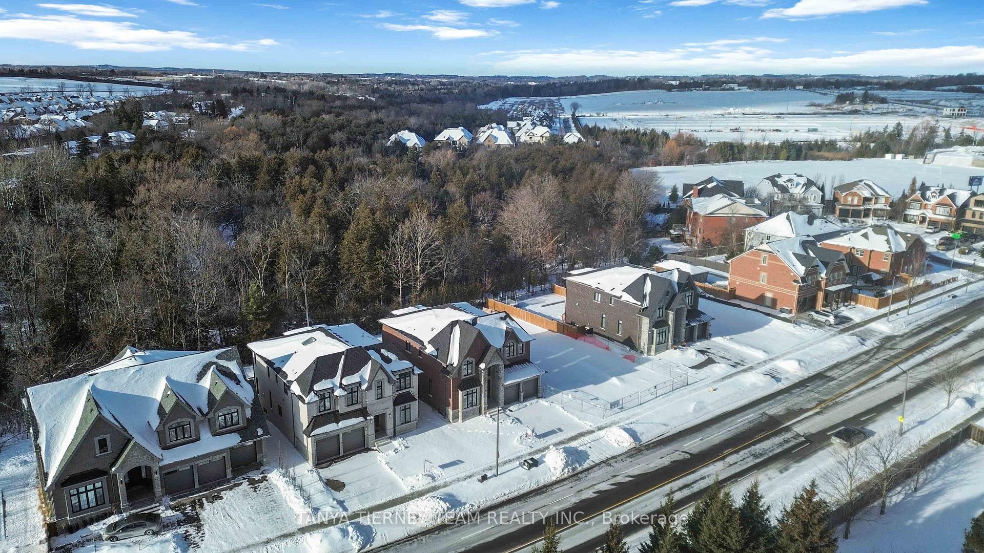 Photo 7 of 48 Carnwith Drive W, Whitby, Brooklin — HOMEH