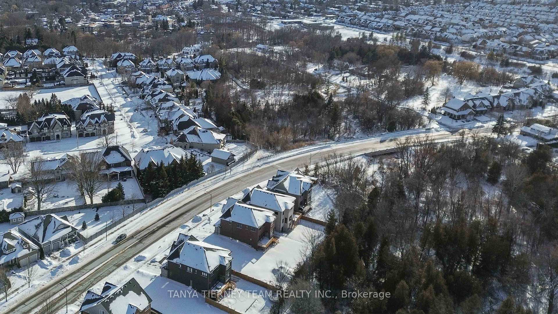 Photo 14 of 48 Carnwith Drive W, Whitby, Brooklin — HOMEH