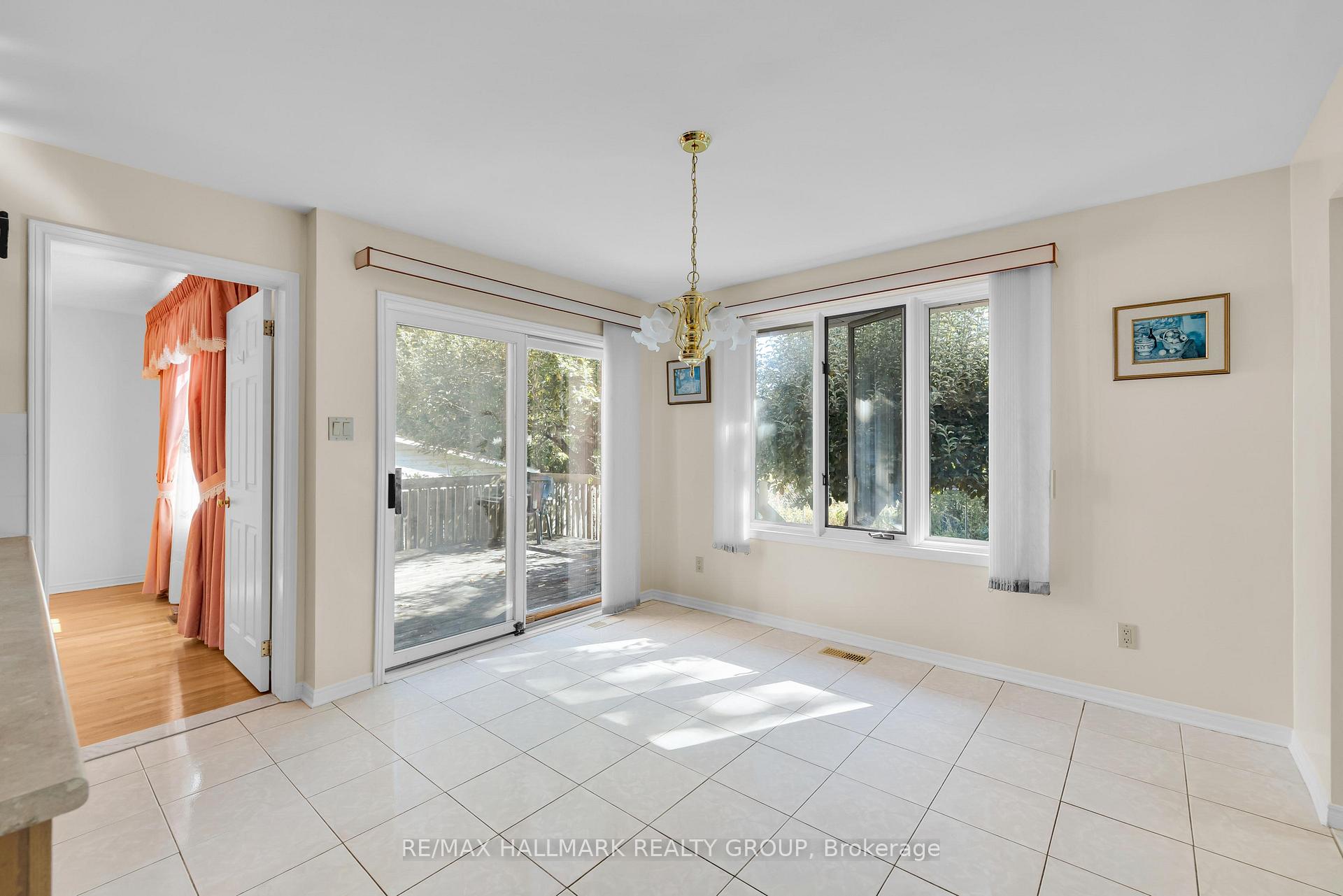 Photo 10 of 1396 Larose Avenue, Ottawa, Carlington — HOMEH