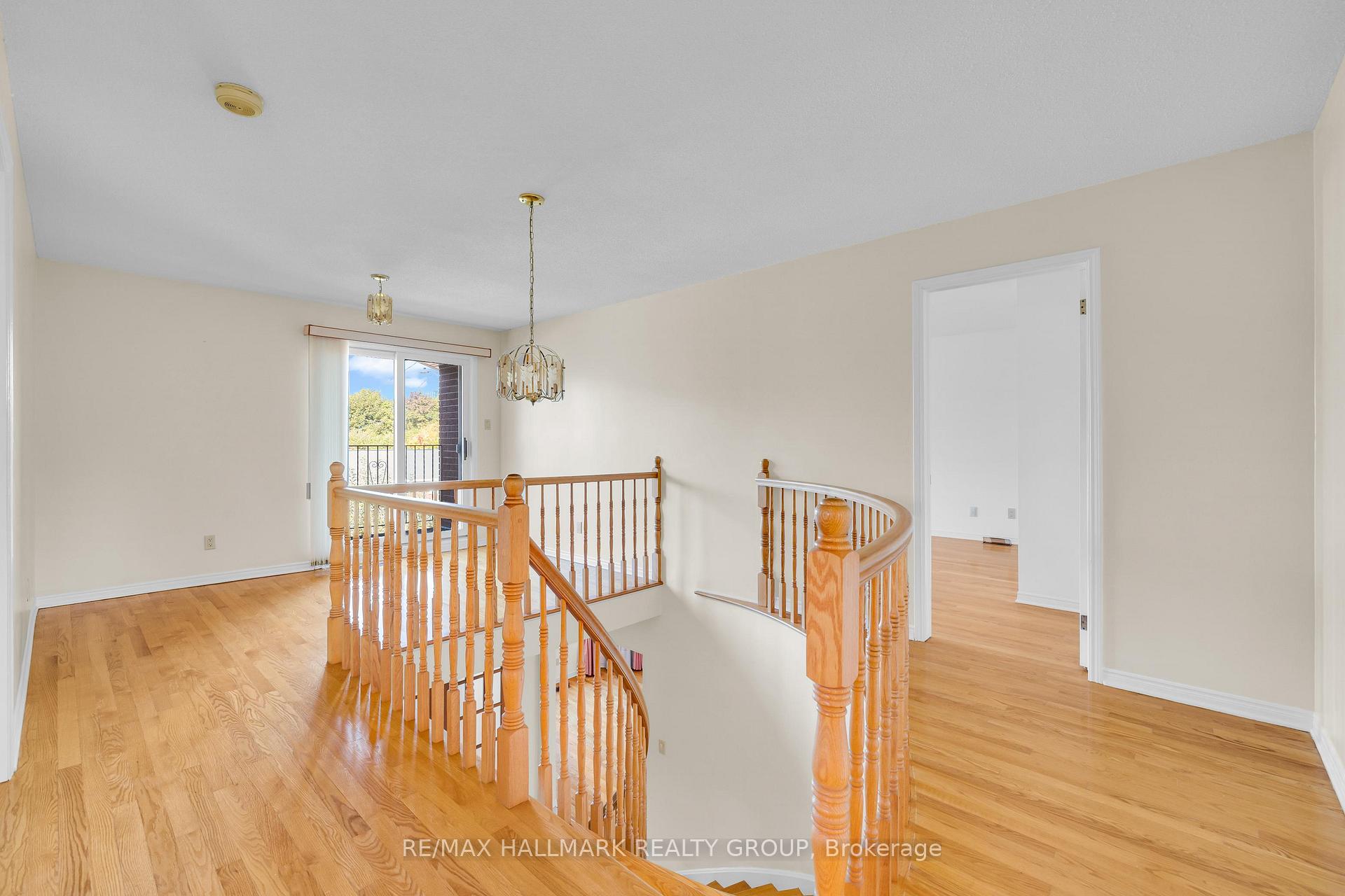 Photo 17 of 1396 Larose Avenue, Ottawa, Carlington — HOMEH