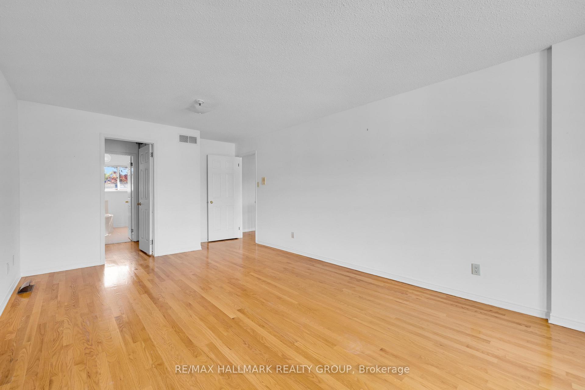 Photo 21 of 1396 Larose Avenue, Ottawa, Carlington — HOMEH