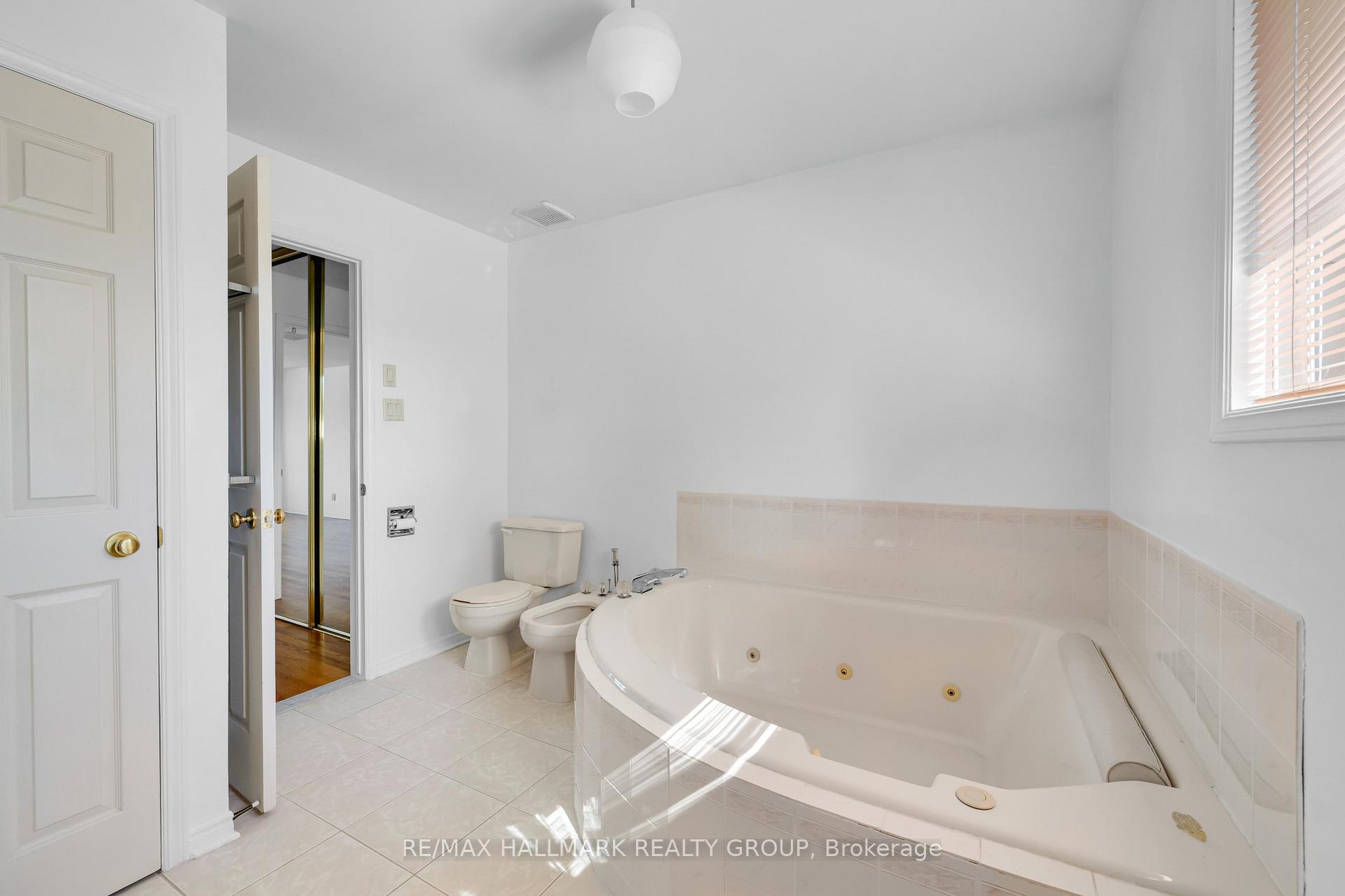 Photo 24 of 1396 Larose Avenue, Ottawa, Carlington — HOMEH