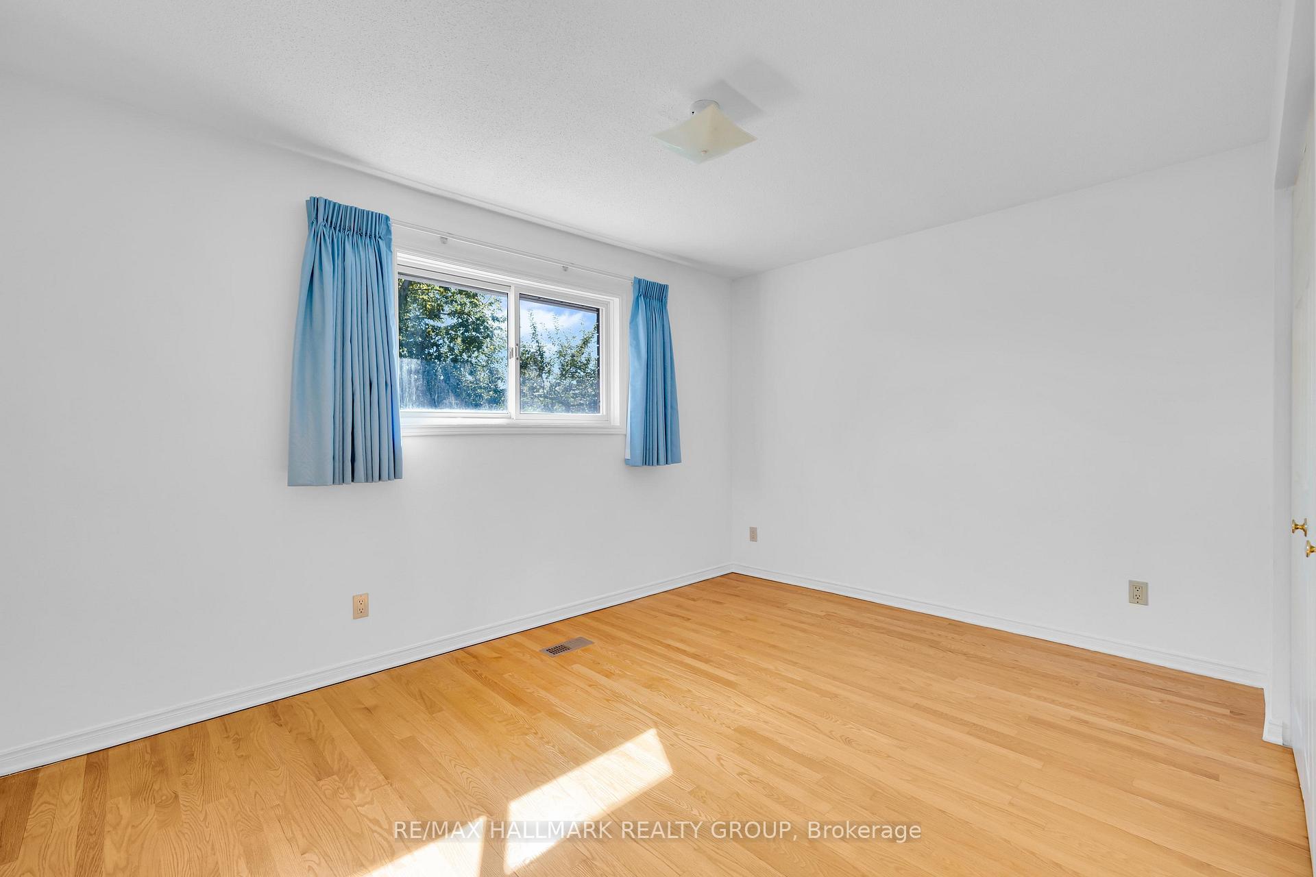 Photo 27 of 1396 Larose Avenue, Ottawa, Carlington — HOMEH