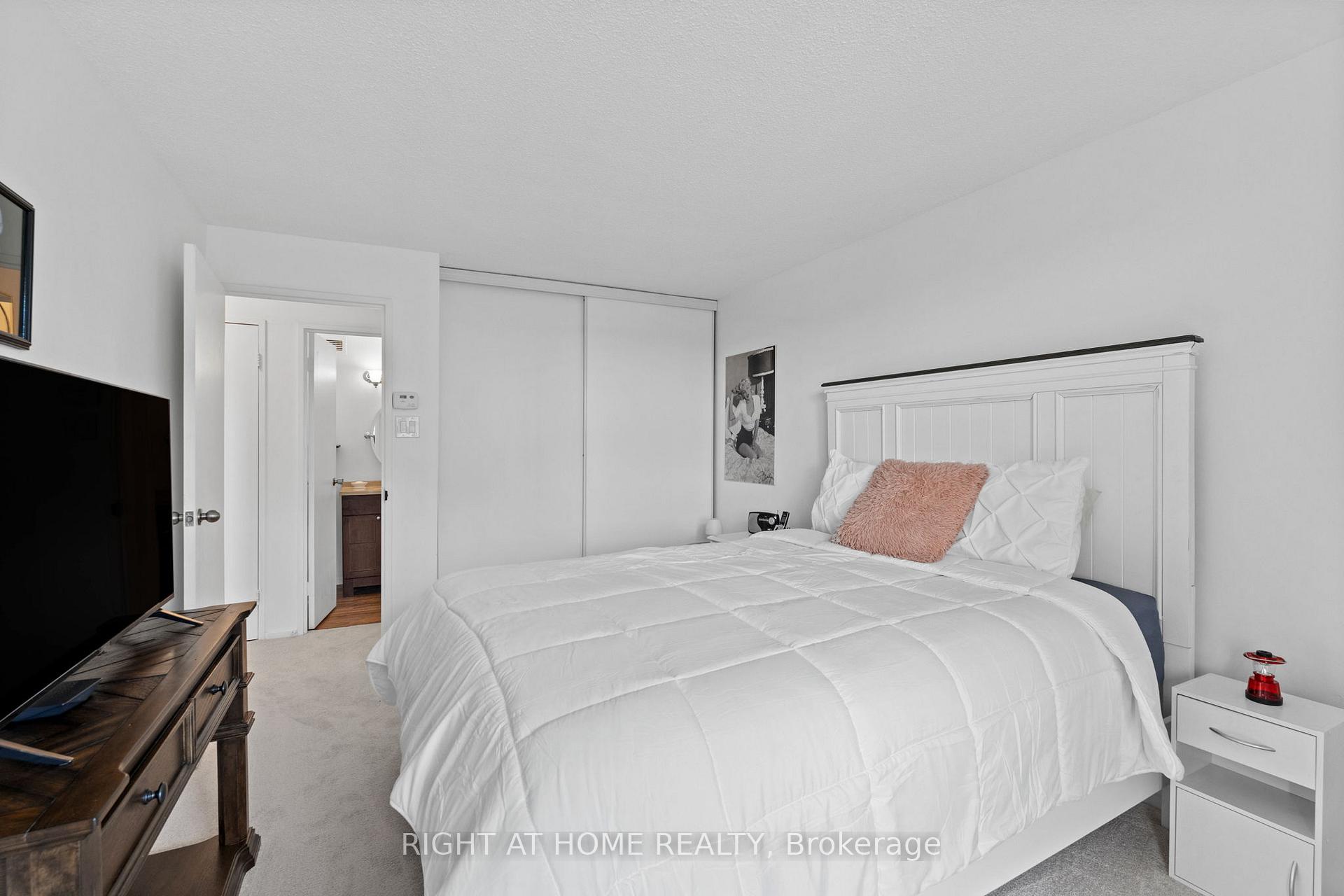 Photo 25 of Unit 906, 1171 Ambleside Drive, Ottawa, Woodroffe — HOMEH