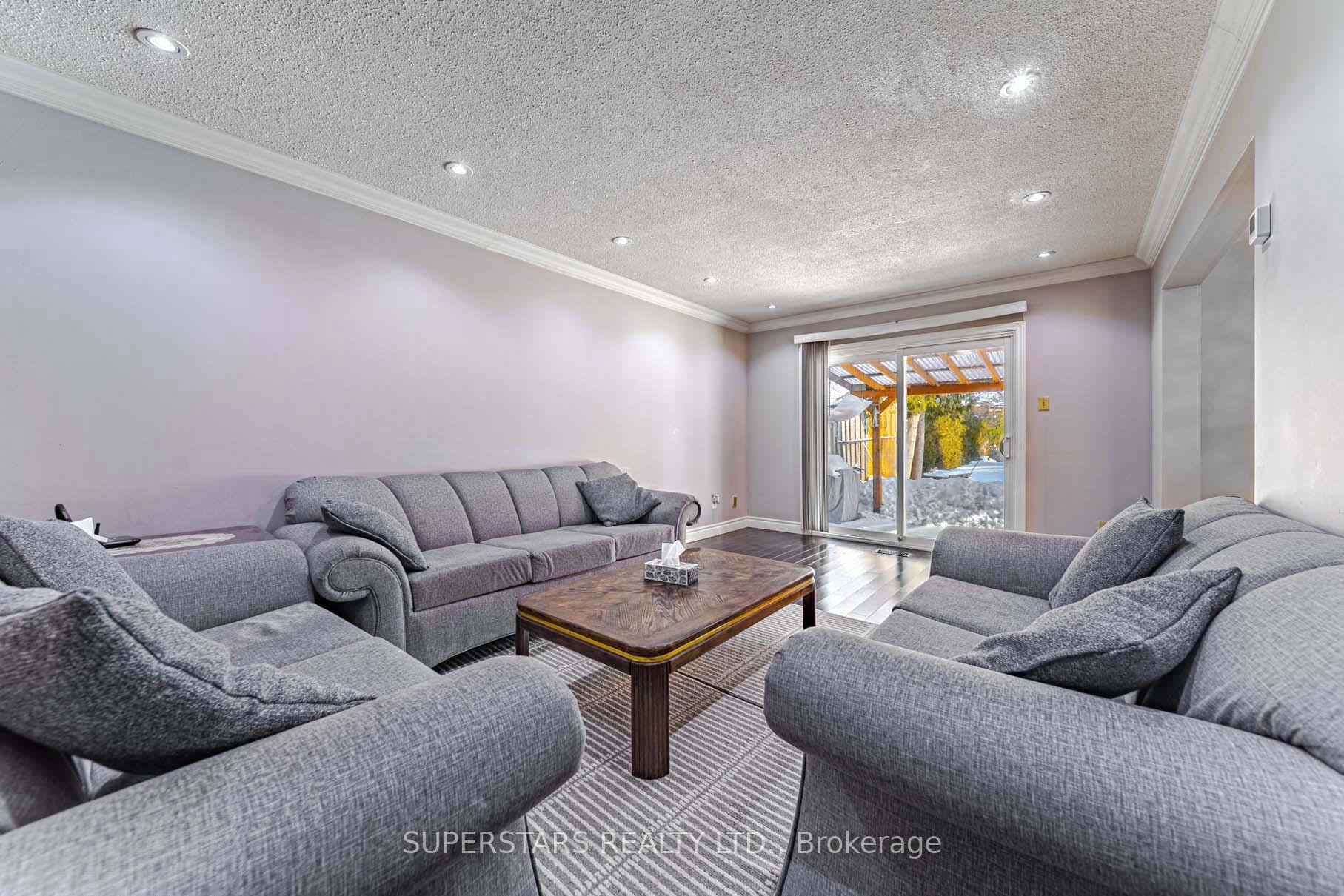 Photo 8 of 58 Fordcombe Crescent, Markham, Milliken Mills West — HOMEH