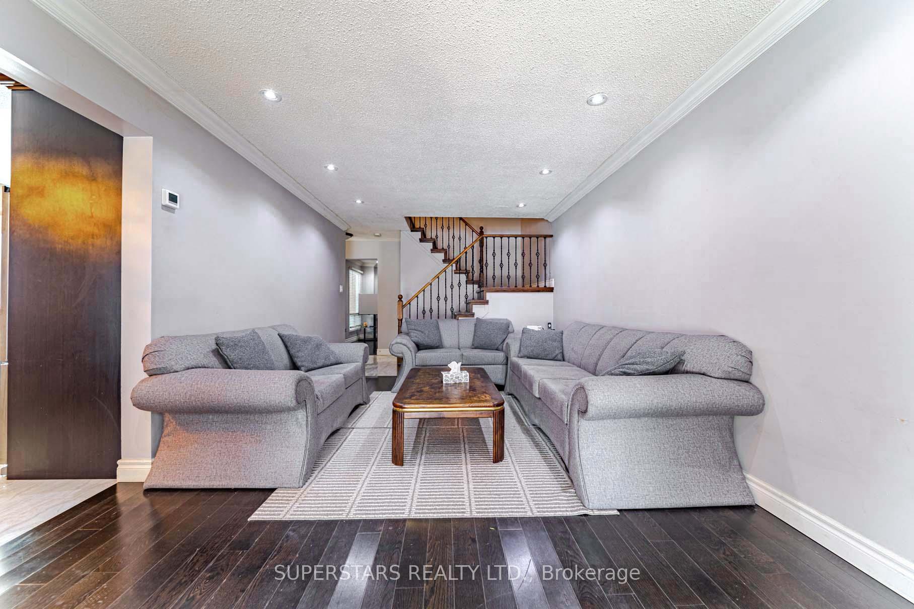 Photo 9 of 58 Fordcombe Crescent, Markham, Milliken Mills West — HOMEH