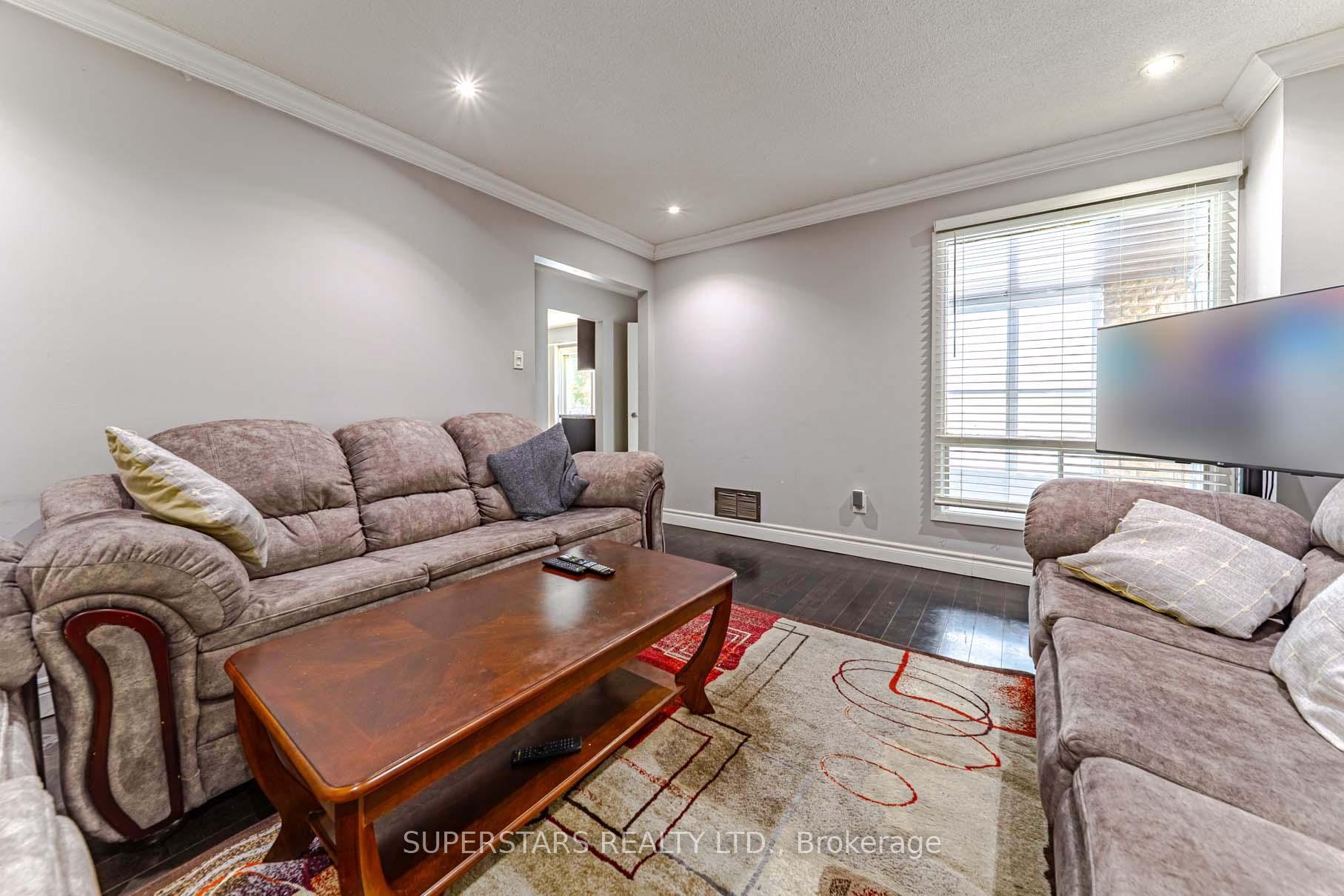 Photo 12 of 58 Fordcombe Crescent, Markham, Milliken Mills West — HOMEH