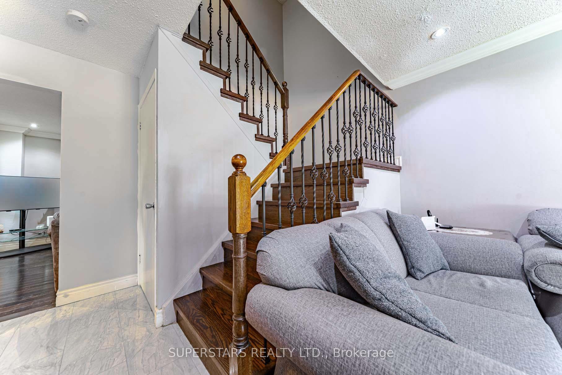 Photo 15 of 58 Fordcombe Crescent, Markham, Milliken Mills West — HOMEH