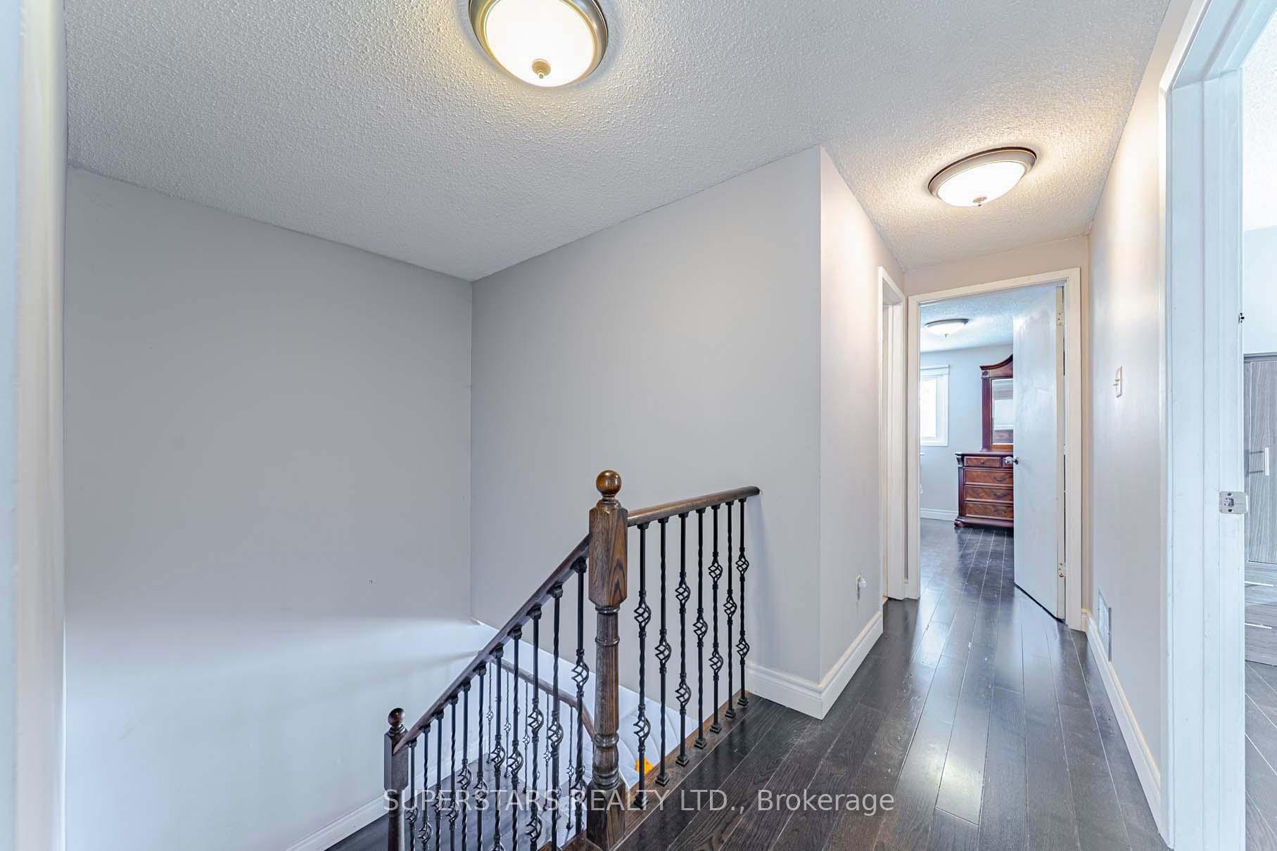 Photo 16 of 58 Fordcombe Crescent, Markham, Milliken Mills West — HOMEH