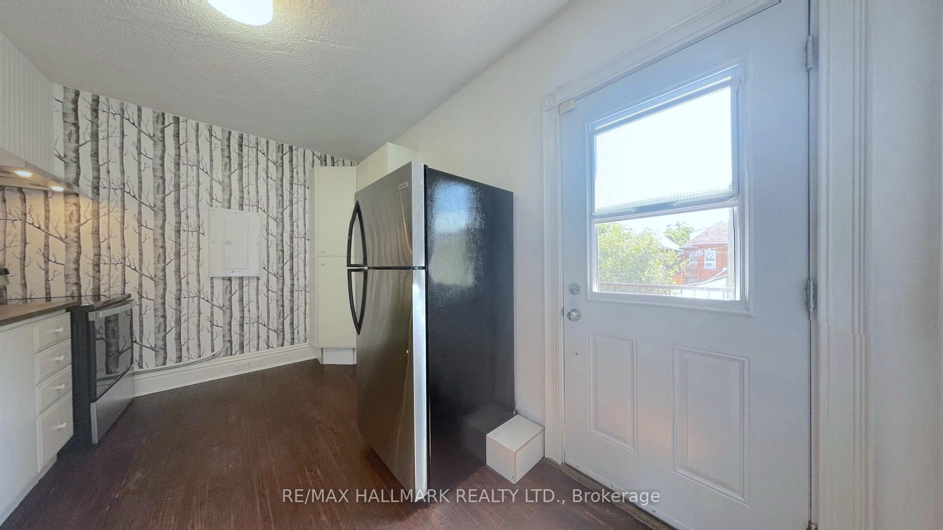 Photo 7 of Unit UPPER, 149 Wellington Street S, Hamilton, Corktown — HOMEH