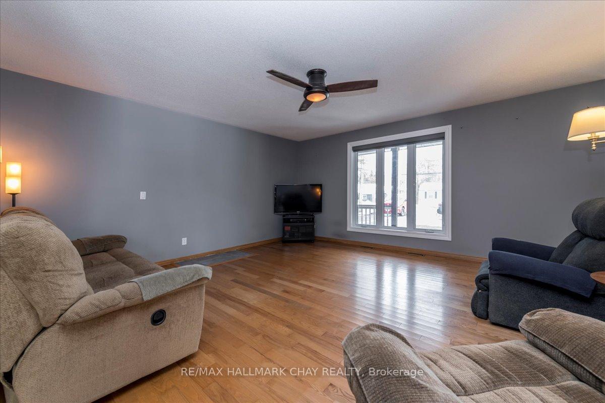 Photo 9 of 2286 25th Side Road, Innisfil, Alcona — HOMEH