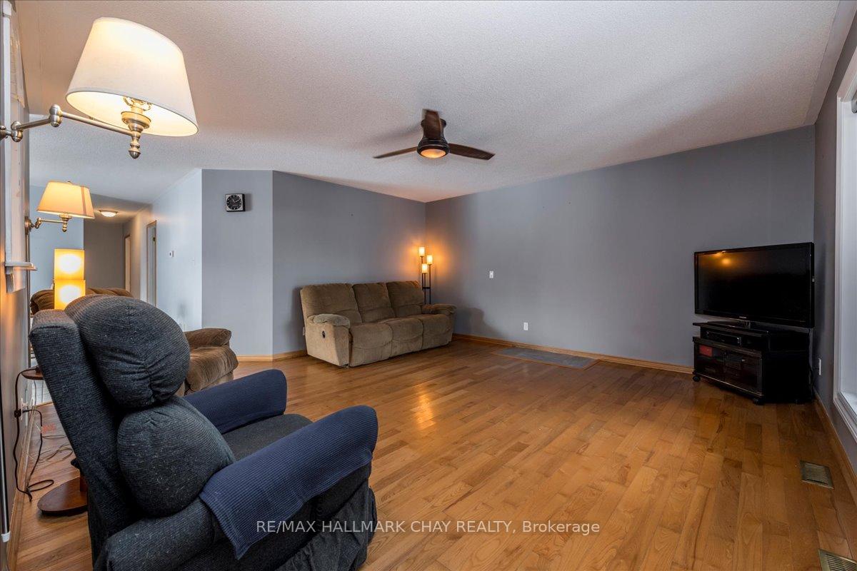 Photo 10 of 2286 25th Side Road, Innisfil, Alcona — HOMEH