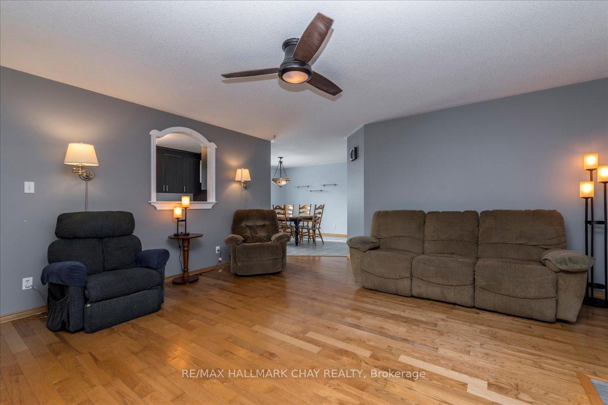 Photo 11 of 2286 25th Side Road, Innisfil, Alcona — HOMEH