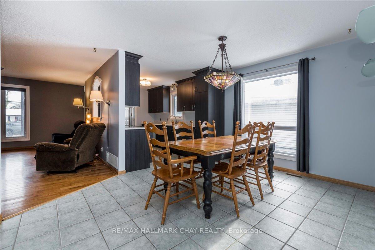 Photo 31 of 2286 25th Side Road, Innisfil, Alcona — HOMEH