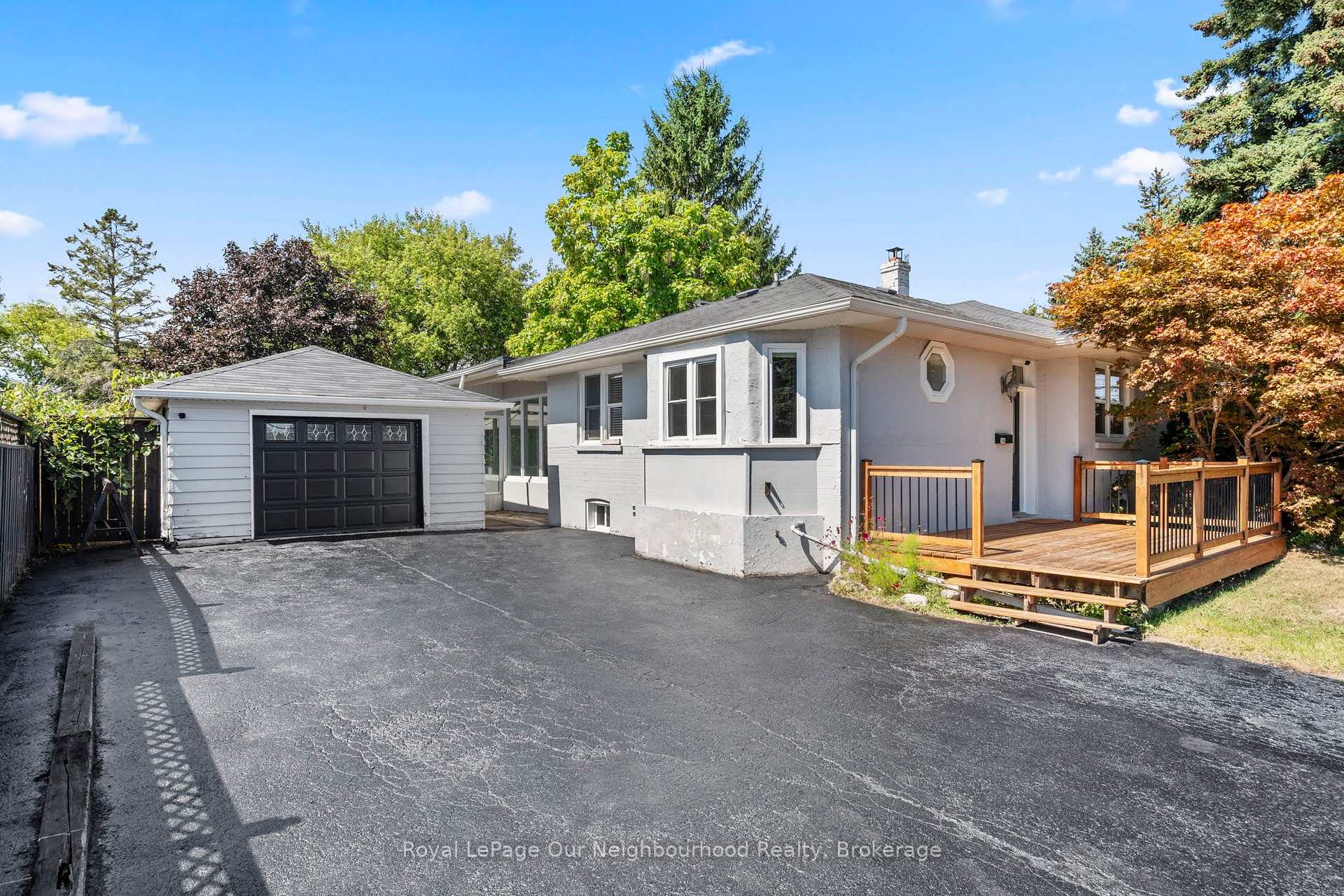 Photo 3 of Unit Bsmt, 144 Thickson Road N, Whitby, Blue Grass Meadows — HOMEH