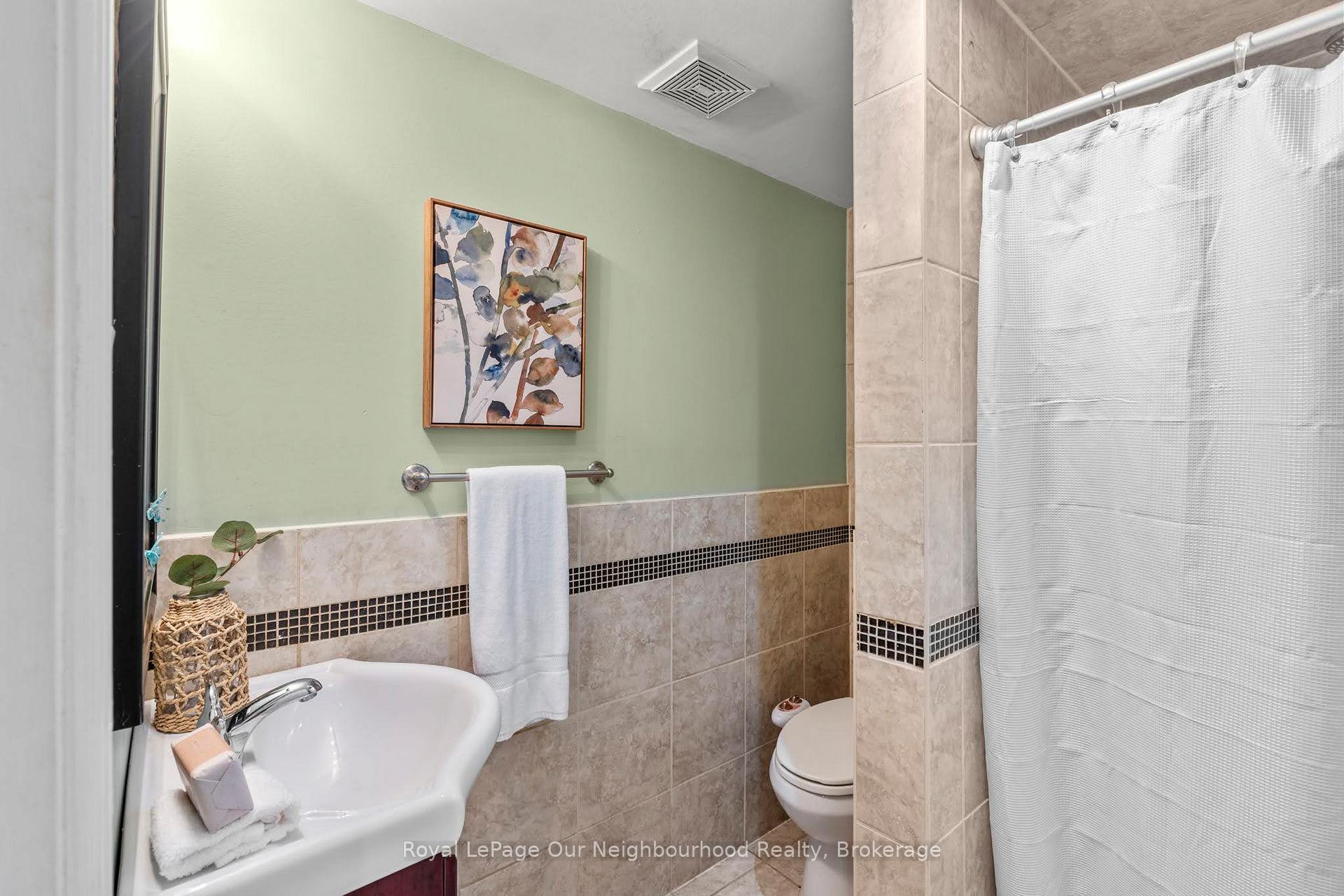 Photo 8 of Unit Bsmt, 144 Thickson Road N, Whitby, Blue Grass Meadows — HOMEH