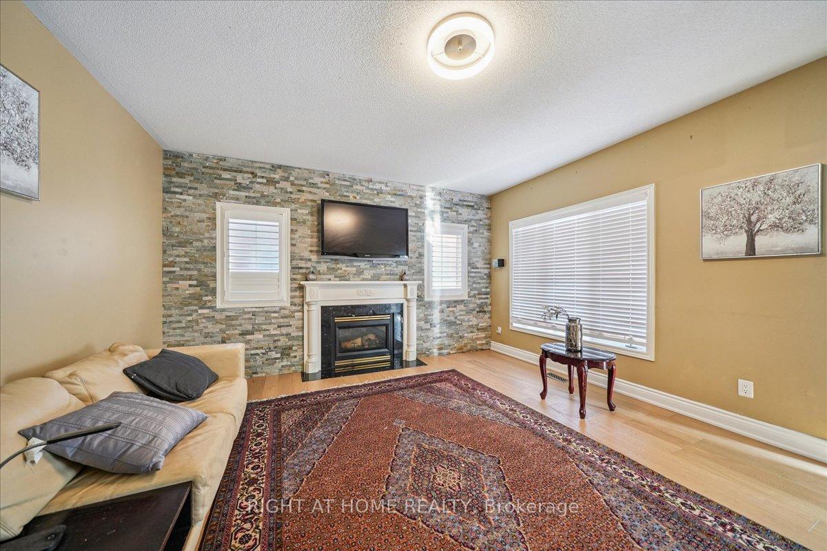 Photo 12 of 118 Bowles Drive, Ajax, Central West — HOMEH