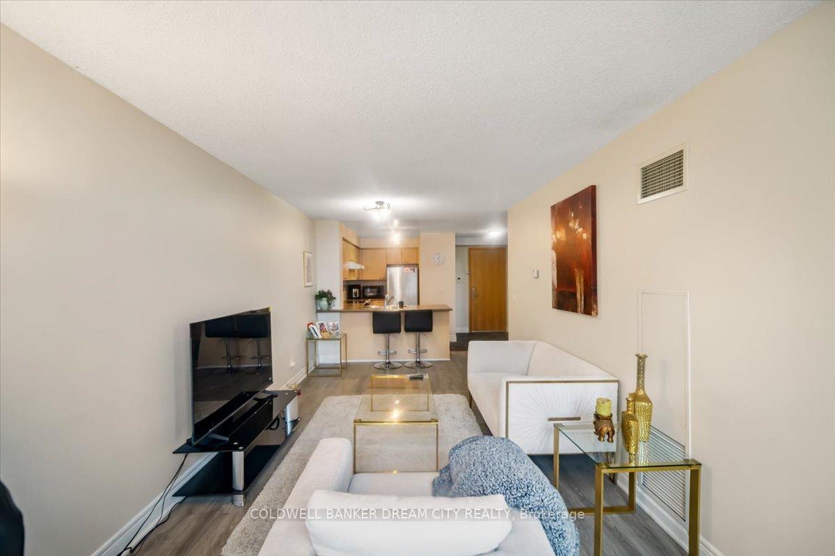 Photo 10 of Unit 723, 62 Suncrest Boulevard, Markham, Commerce Valley — HOMEH