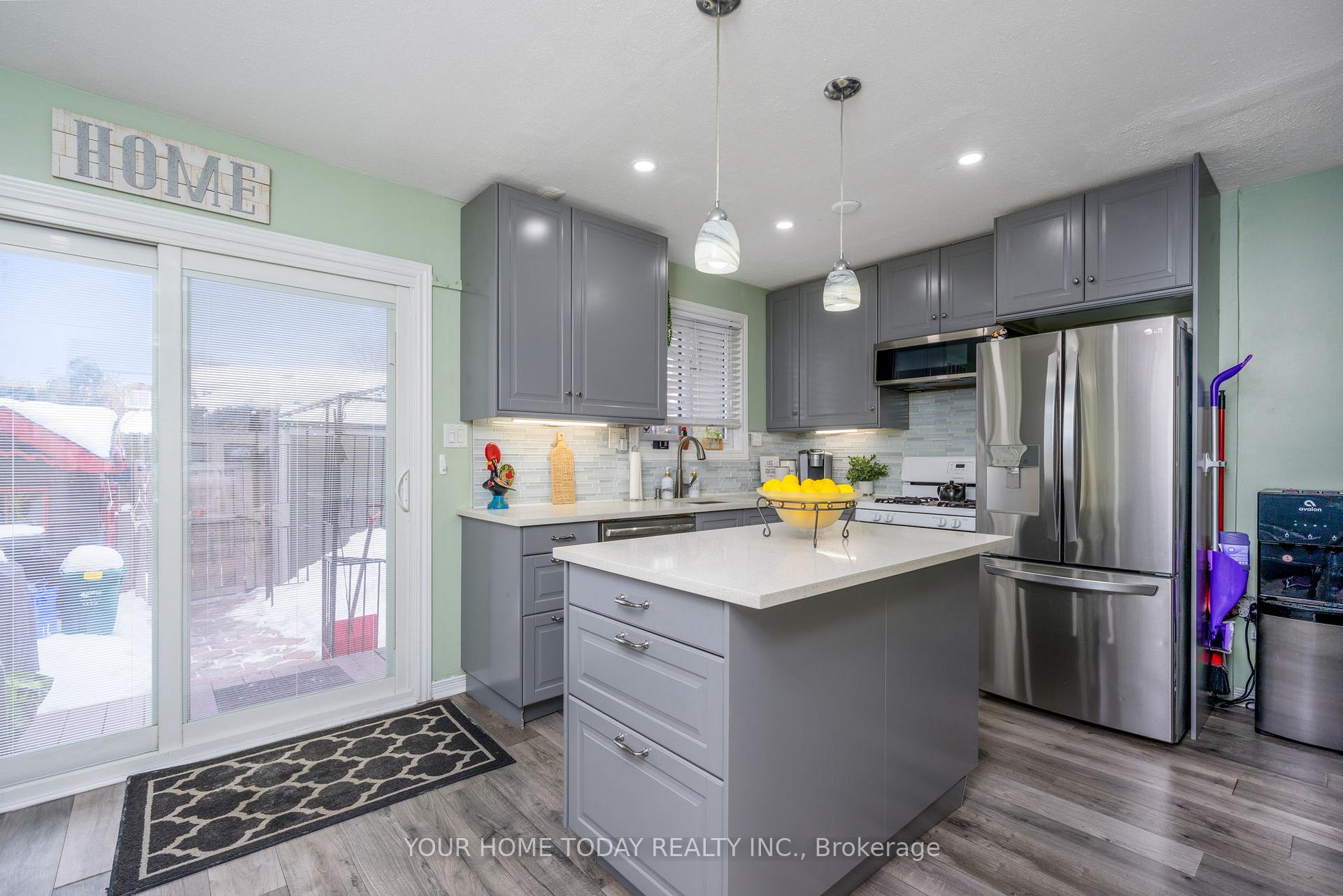 Photo 10 of Unit 16, 20 Mountainview Road S, Halton Hills, Georgetown — HOMEH