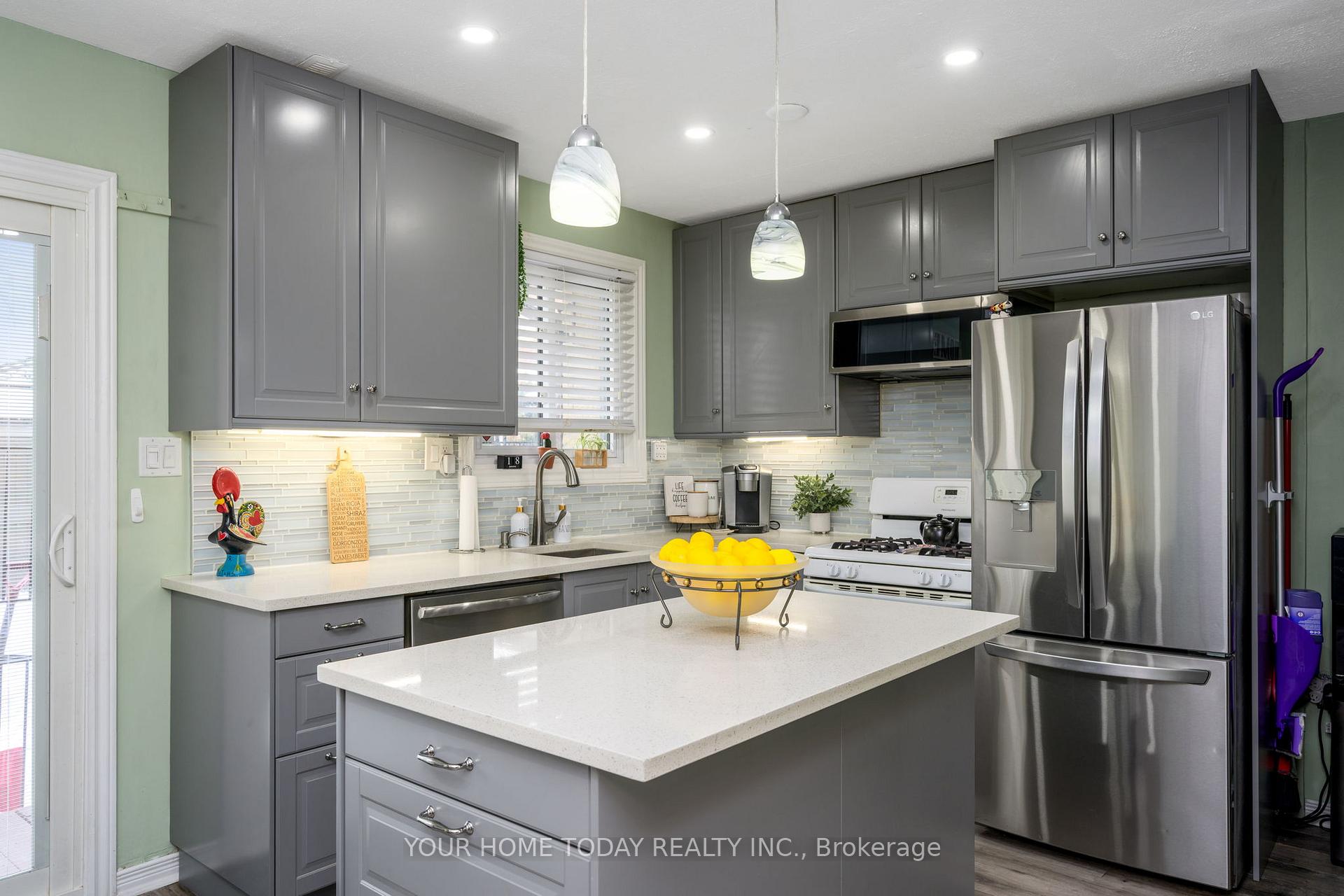 Photo 11 of Unit 16, 20 Mountainview Road S, Halton Hills, Georgetown — HOMEH