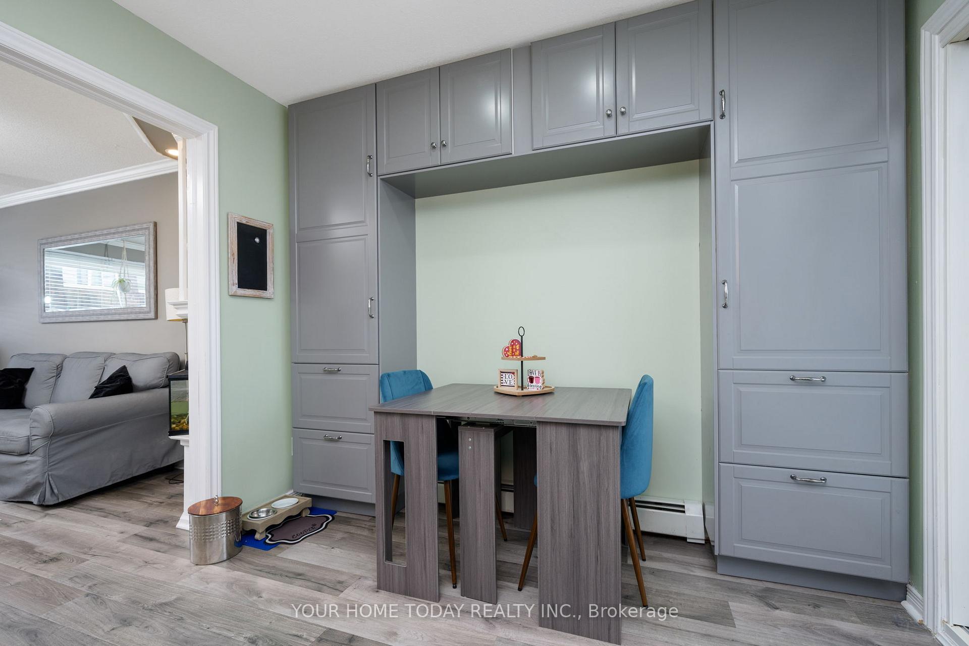 Photo 13 of Unit 16, 20 Mountainview Road S, Halton Hills, Georgetown — HOMEH