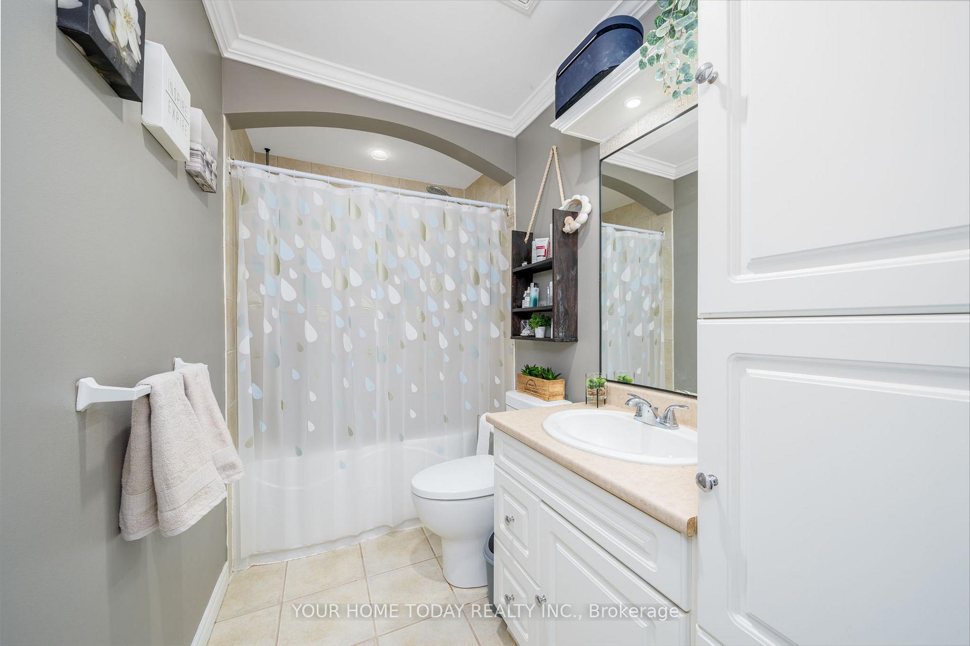 Photo 19 of Unit 16, 20 Mountainview Road S, Halton Hills, Georgetown — HOMEH