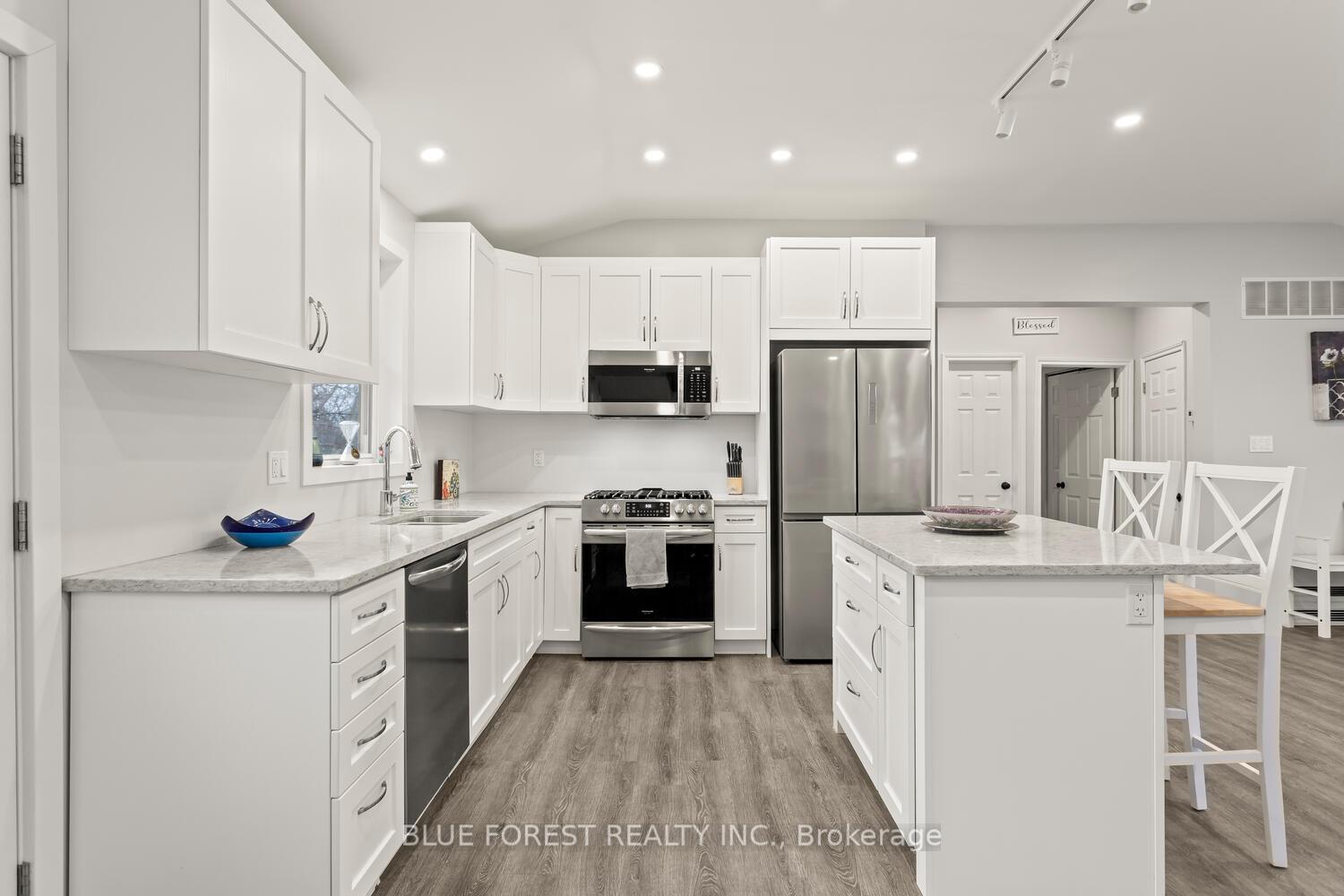 Photo 4 of 1148 Jane Street, West Elgin, West Lorne — HOMEH