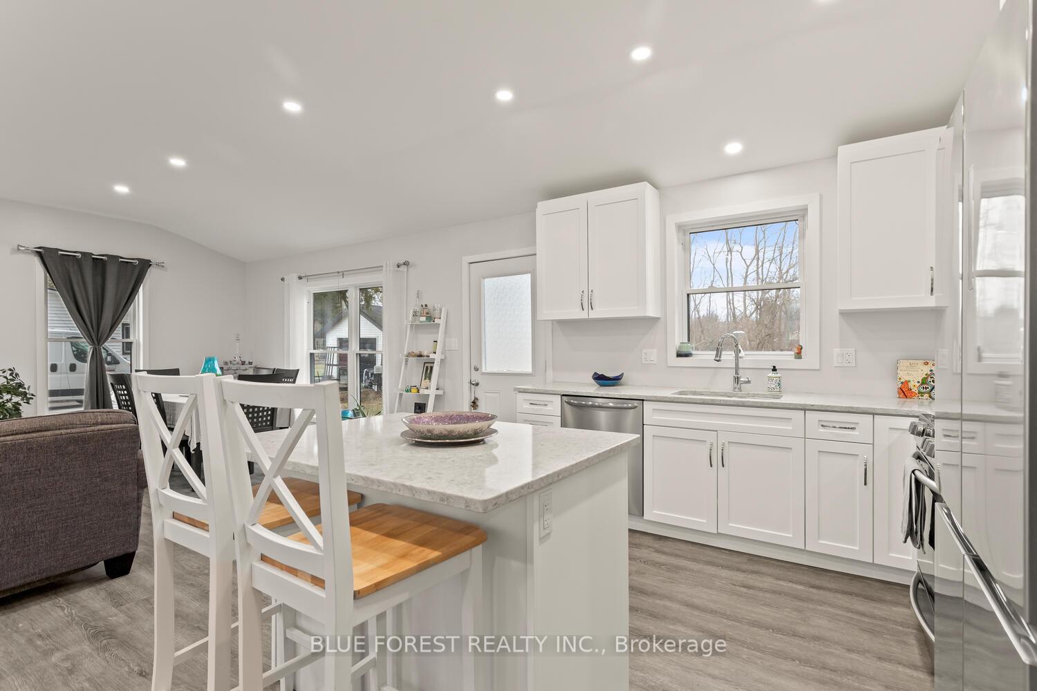 Photo 7 of 1148 Jane Street, West Elgin, West Lorne — HOMEH