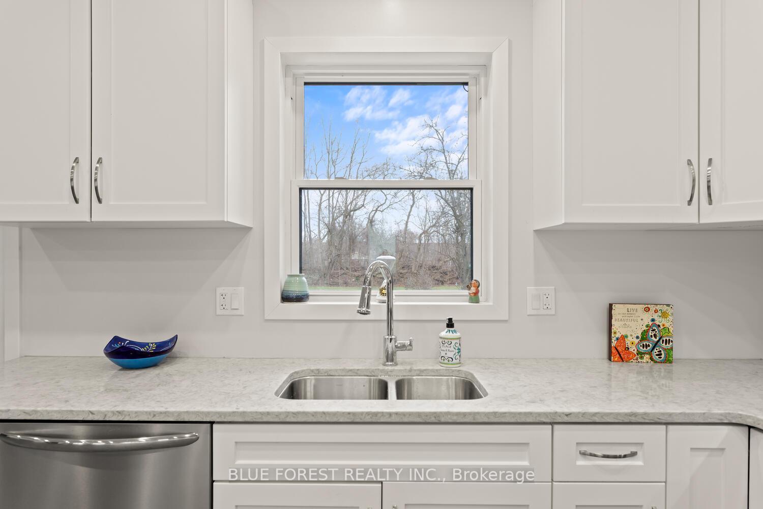 Photo 8 of 1148 Jane Street, West Elgin, West Lorne — HOMEH