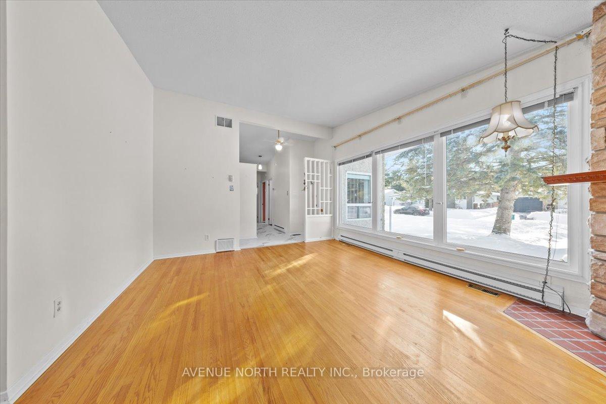 Photo 6 of 24 Parkmount Crescent, Ottawa, Sheahan Estates/Trend Village — HOMEH