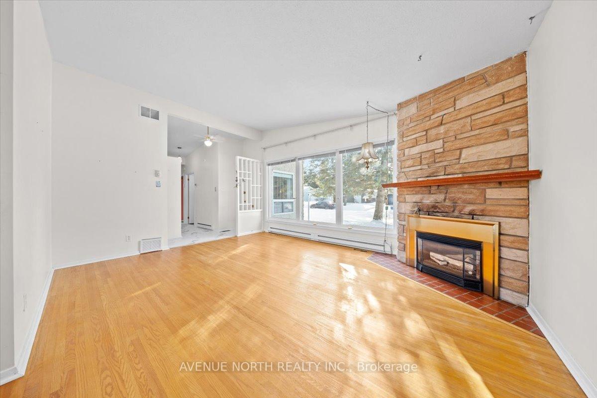 Photo 8 of 24 Parkmount Crescent, Ottawa, Sheahan Estates/Trend Village — HOMEH