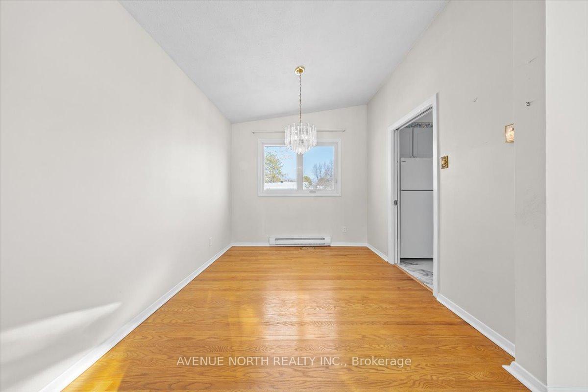 Photo 12 of 24 Parkmount Crescent, Ottawa, Sheahan Estates/Trend Village — HOMEH